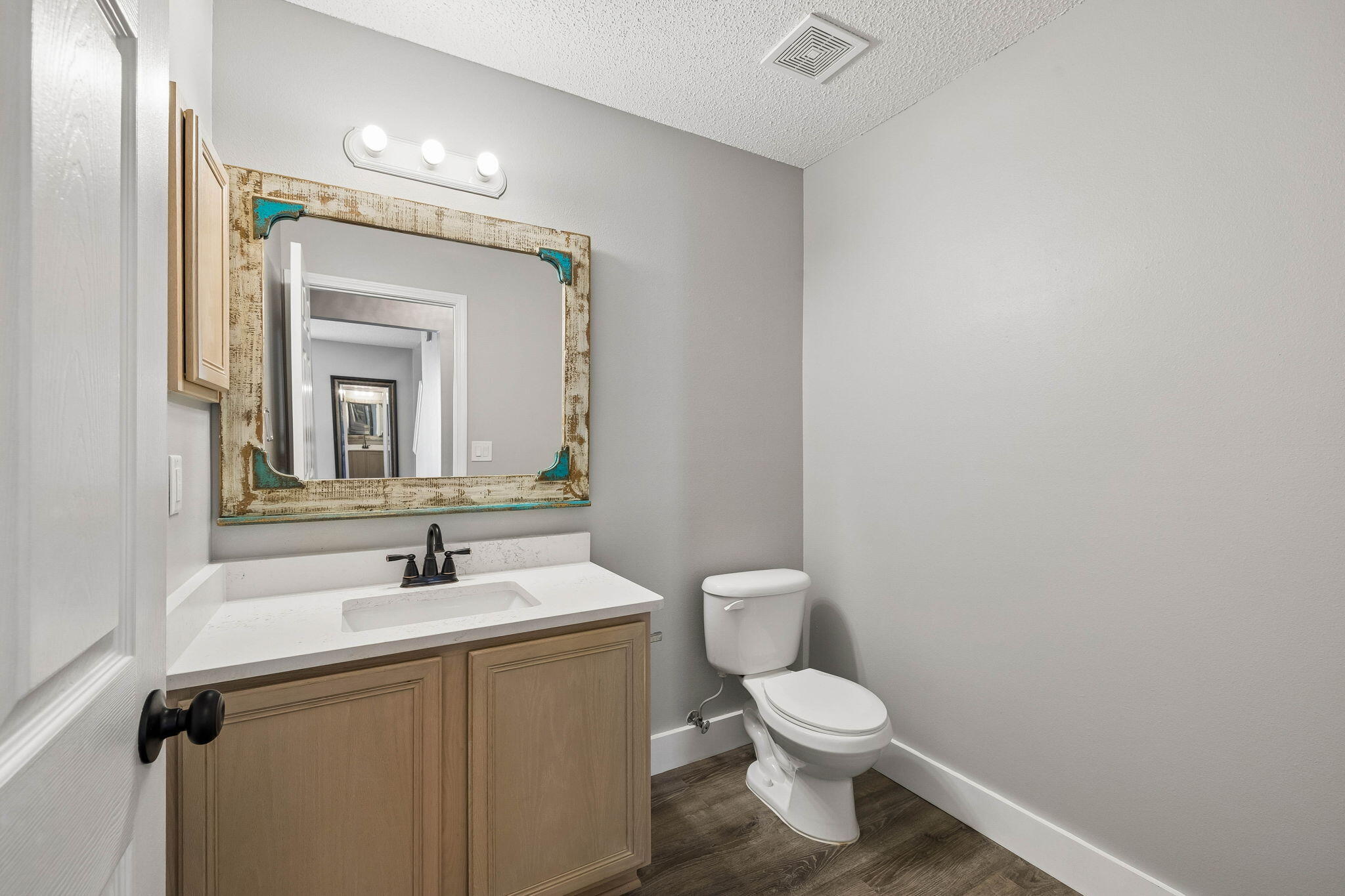 TWIN LAKES ESTATES - Residential