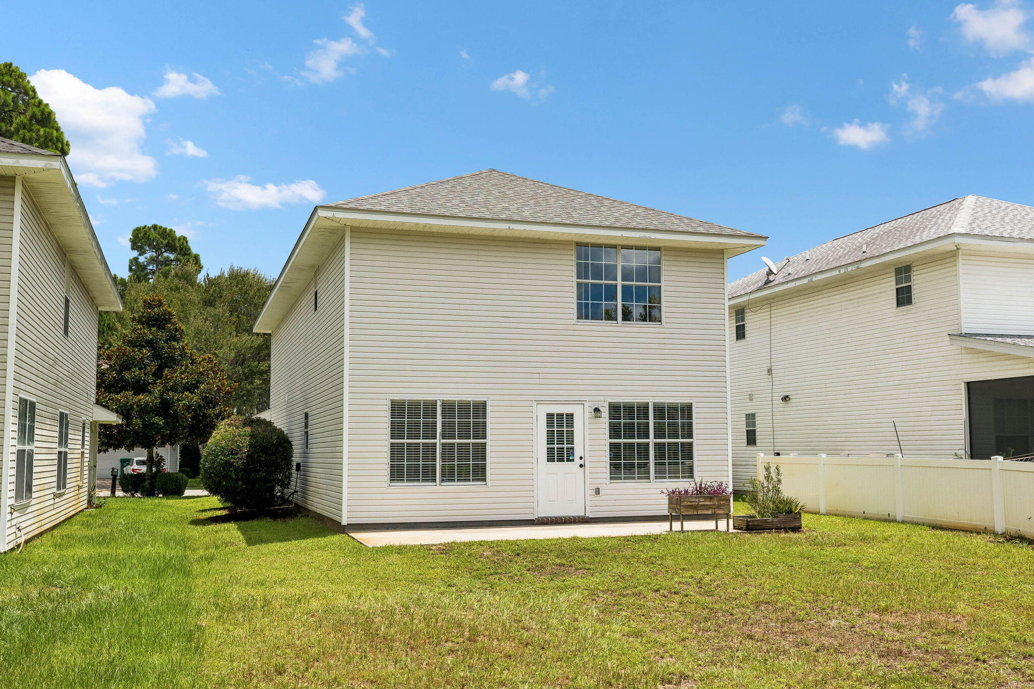 TWIN LAKES ESTATES - Residential