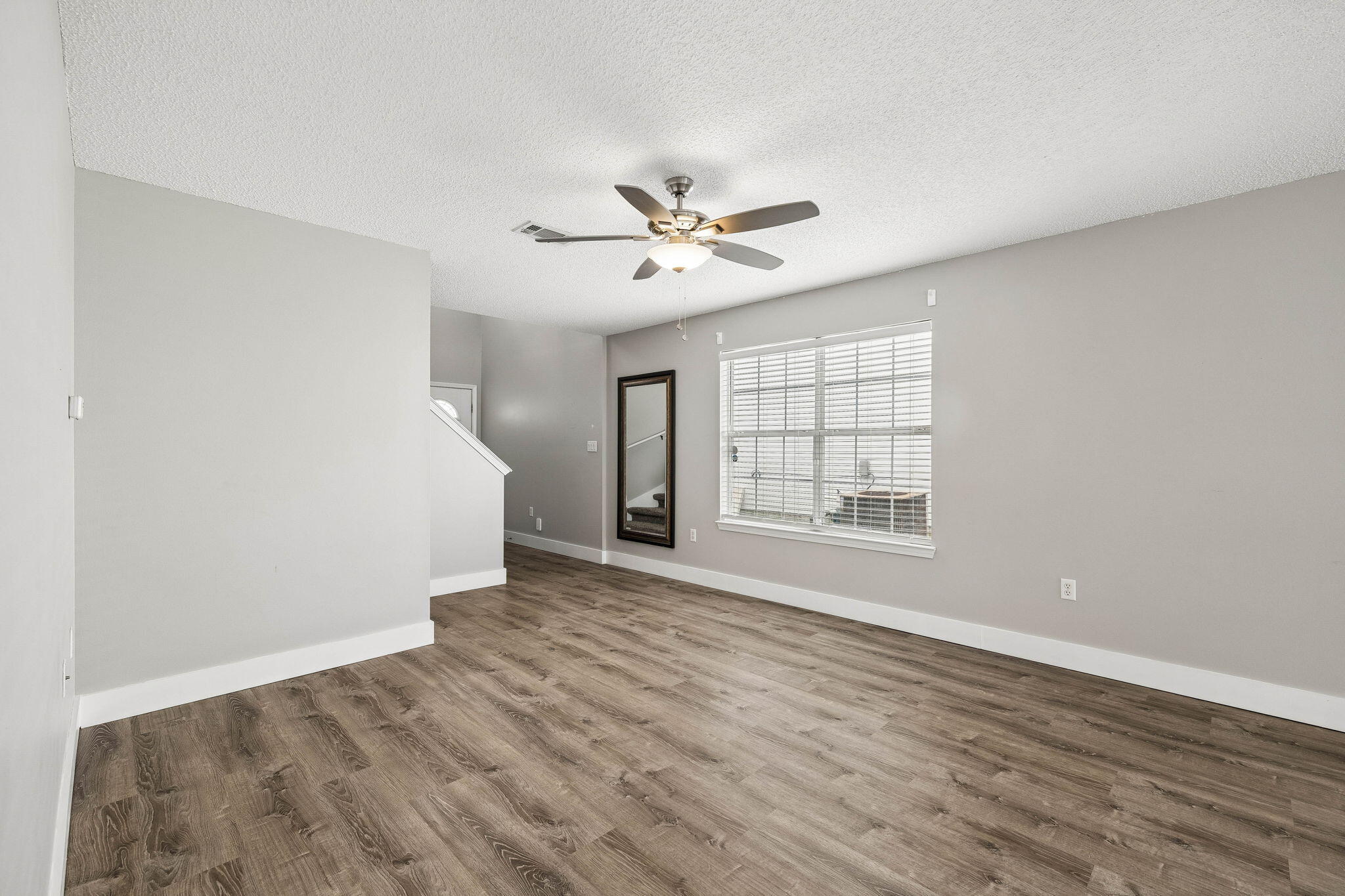 TWIN LAKES ESTATES - Residential