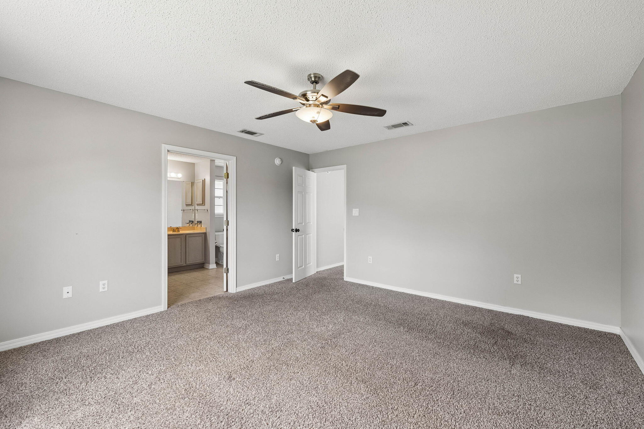 TWIN LAKES ESTATES - Residential
