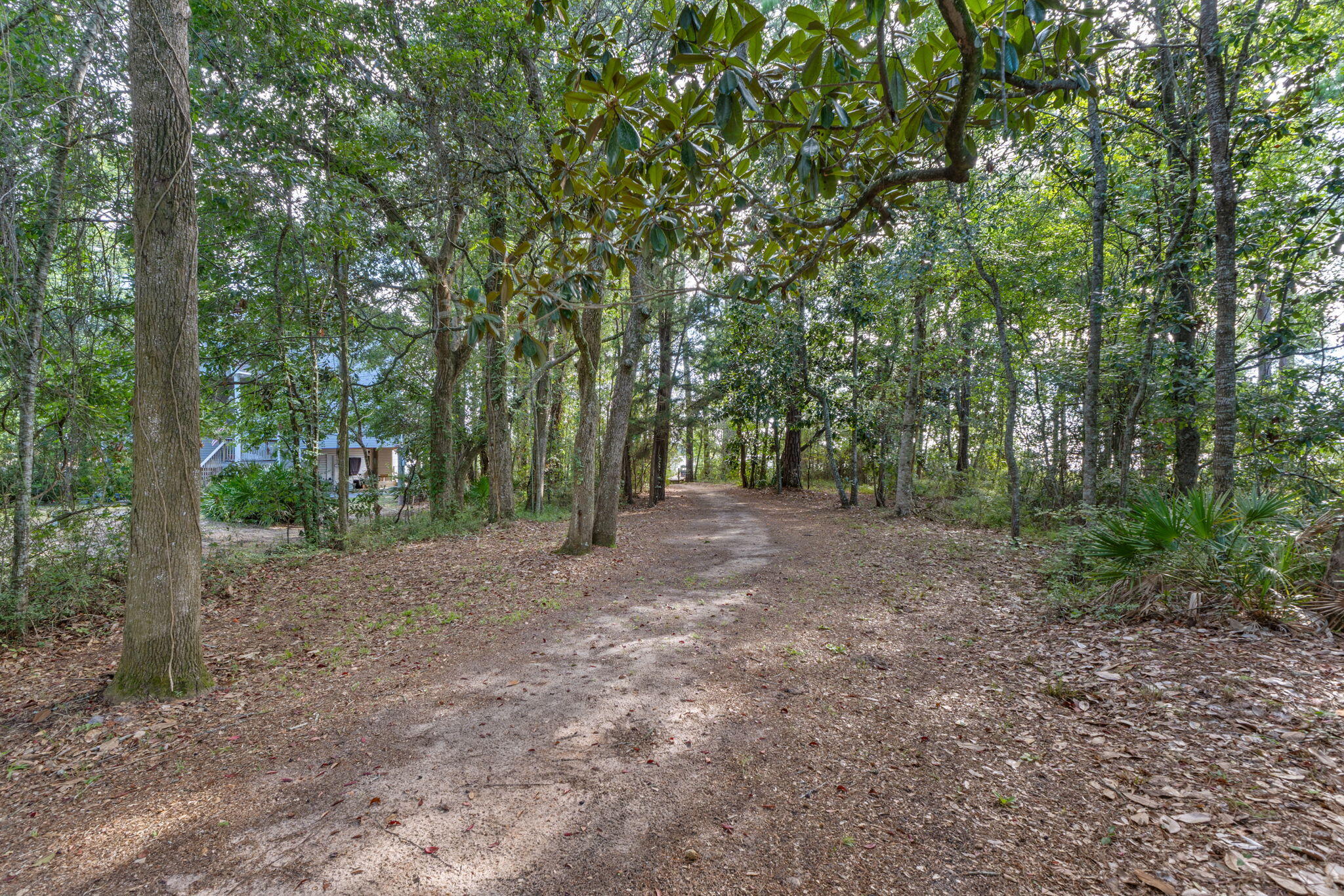 NO RECORDED SUBDIVISION - Land