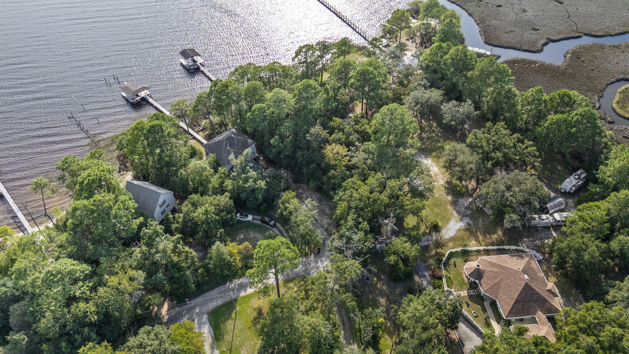 NO RECORDED SUBDIVISION - Land