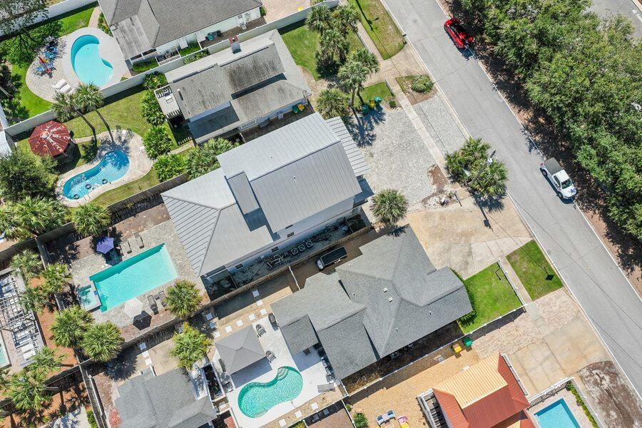 CRYSTAL BEACH - Residential