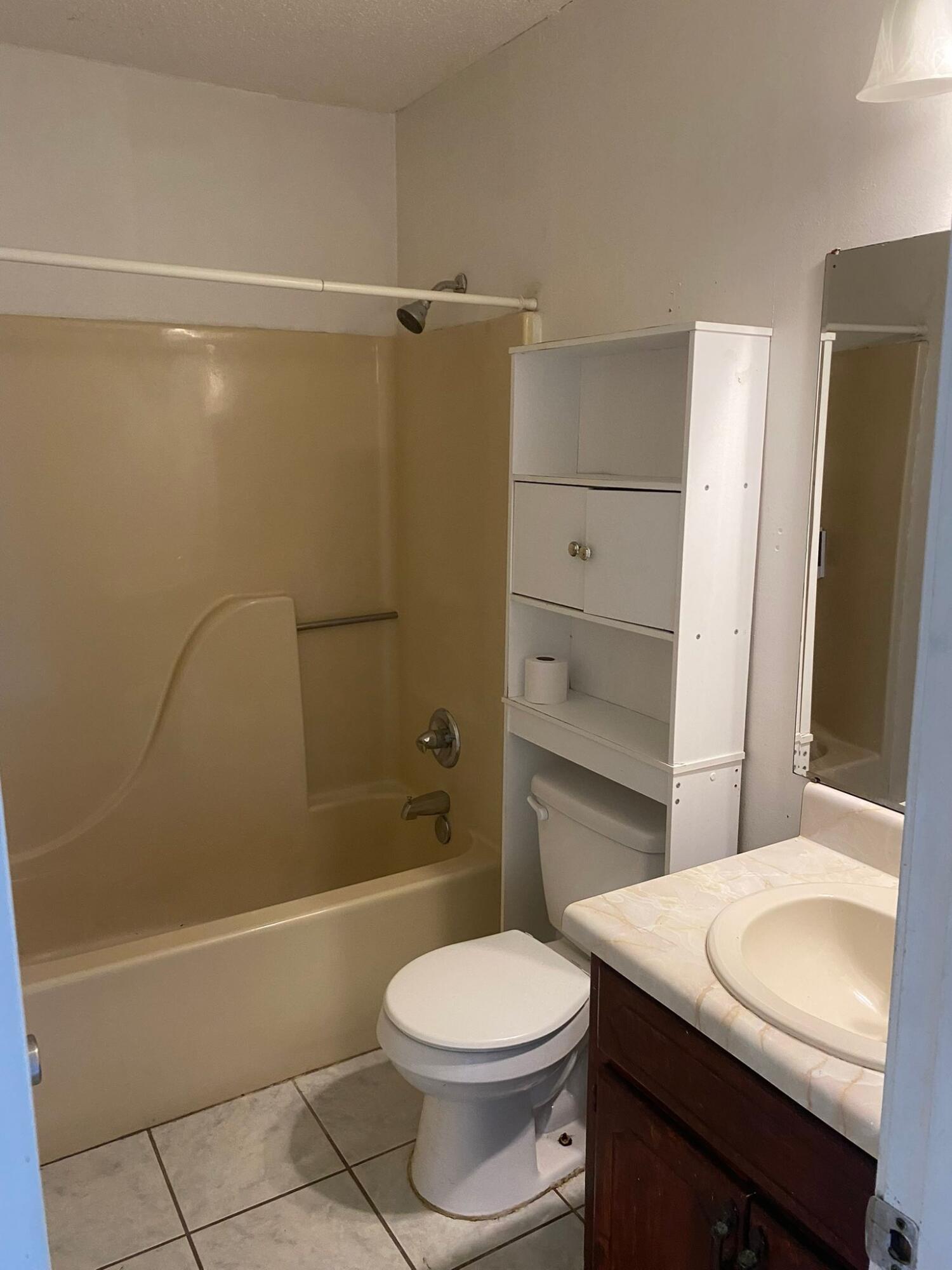 SHOAL WOOD ESTATES 1ST PH 1 - Residential