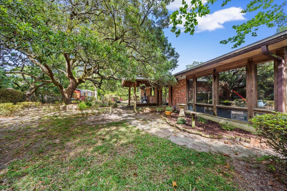 ELLIOTTS POINT 10TH ADDN - Residential