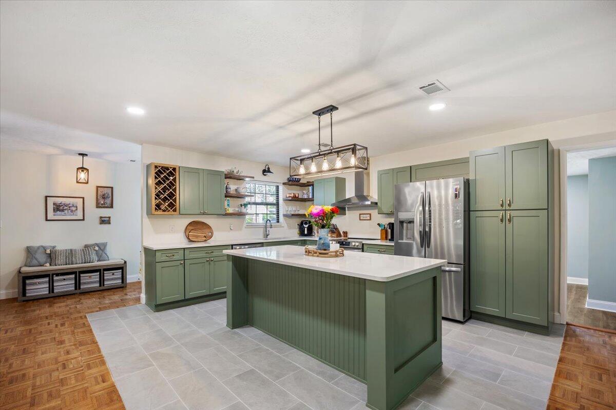 ELLIOTTS POINT 10TH ADDN - Residential