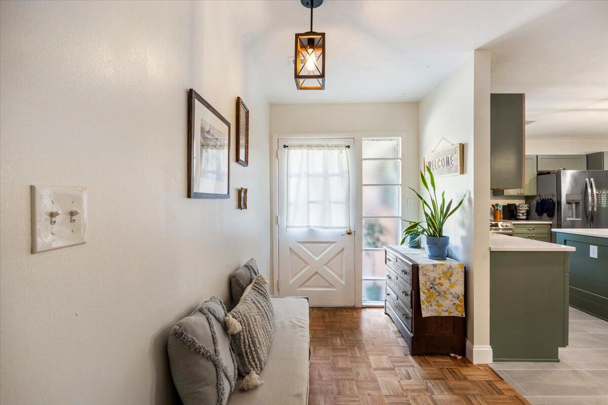 ELLIOTTS POINT 10TH ADDN - Residential