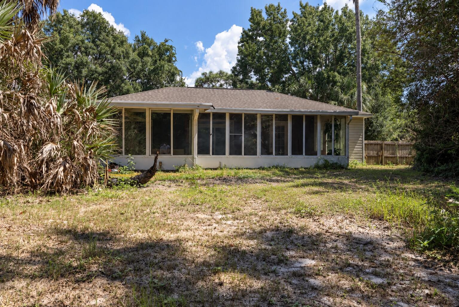 HOLLEY BY THE SEA - Residential