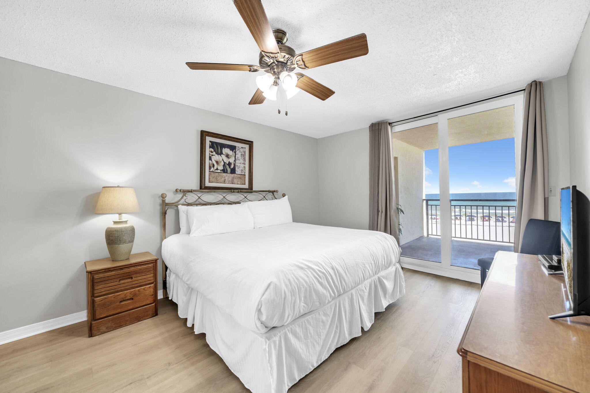 NAUTILUS CONDO - Residential