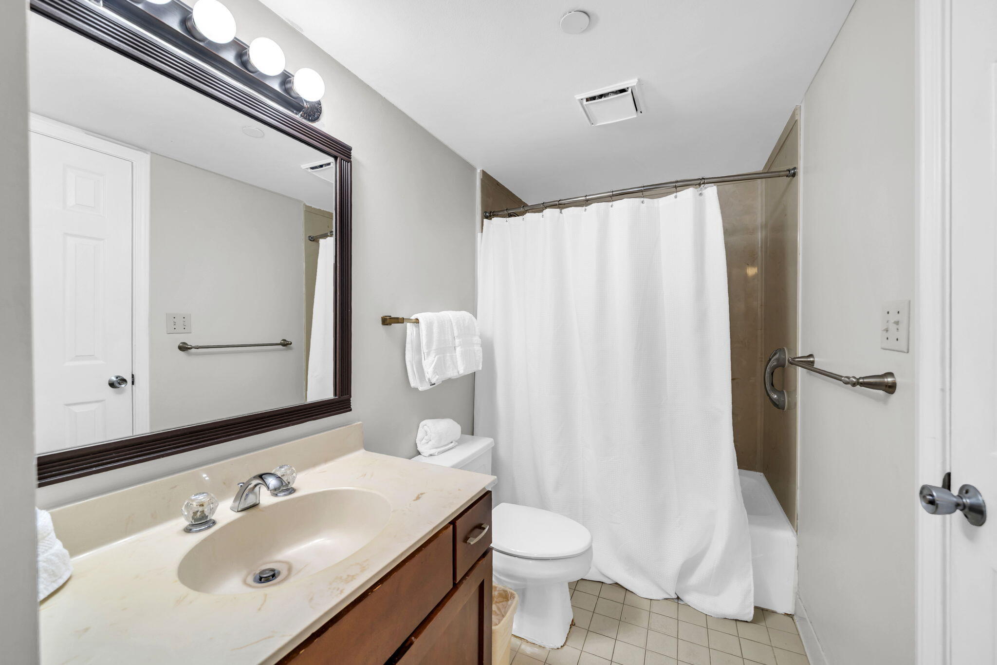 NAUTILUS CONDO - Residential