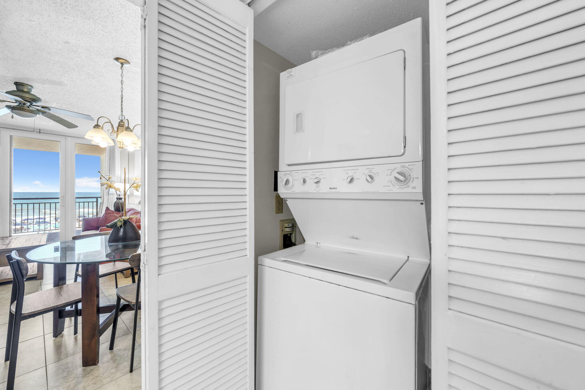NAUTILUS CONDO - Residential
