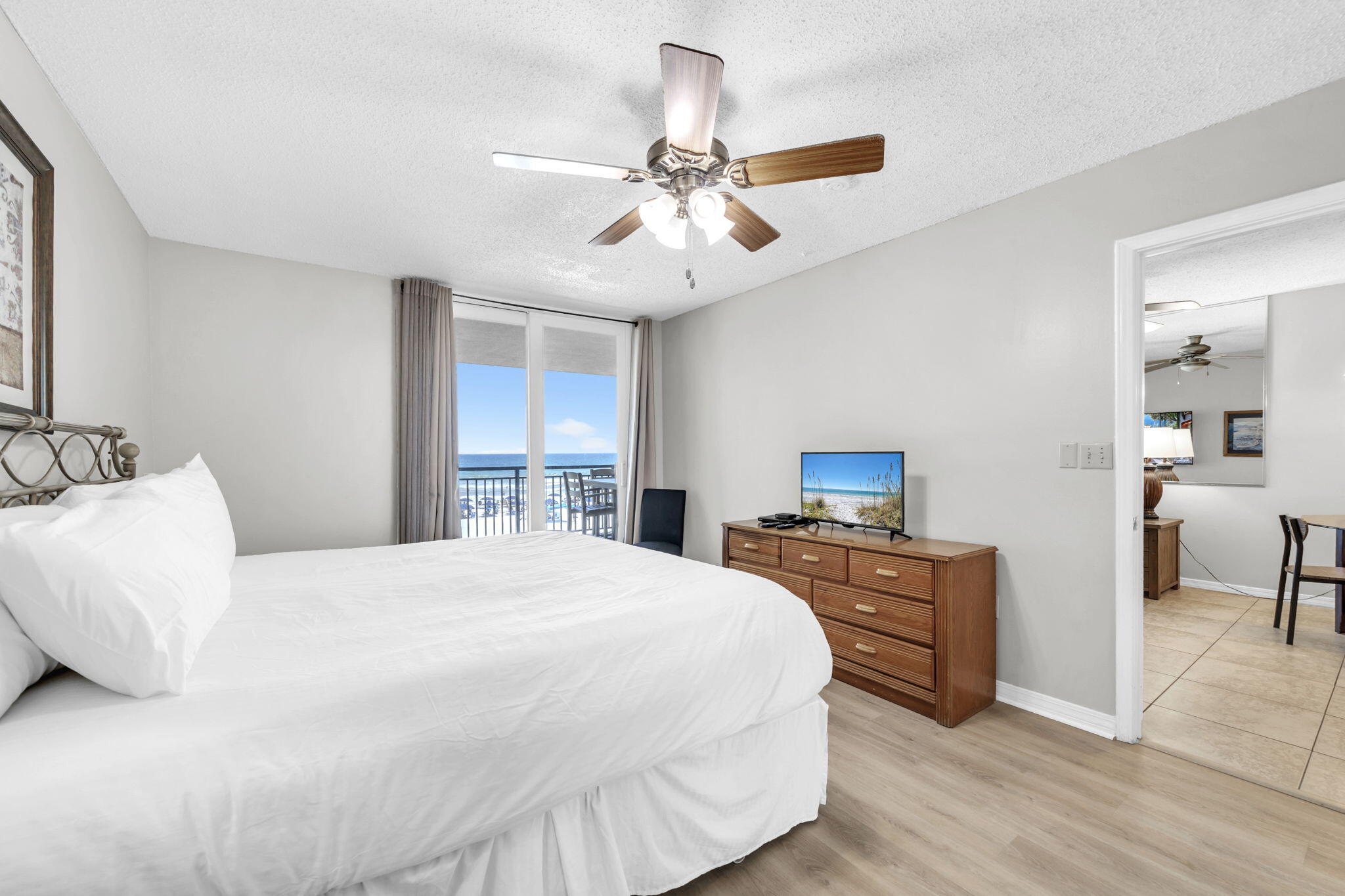 NAUTILUS CONDO - Residential