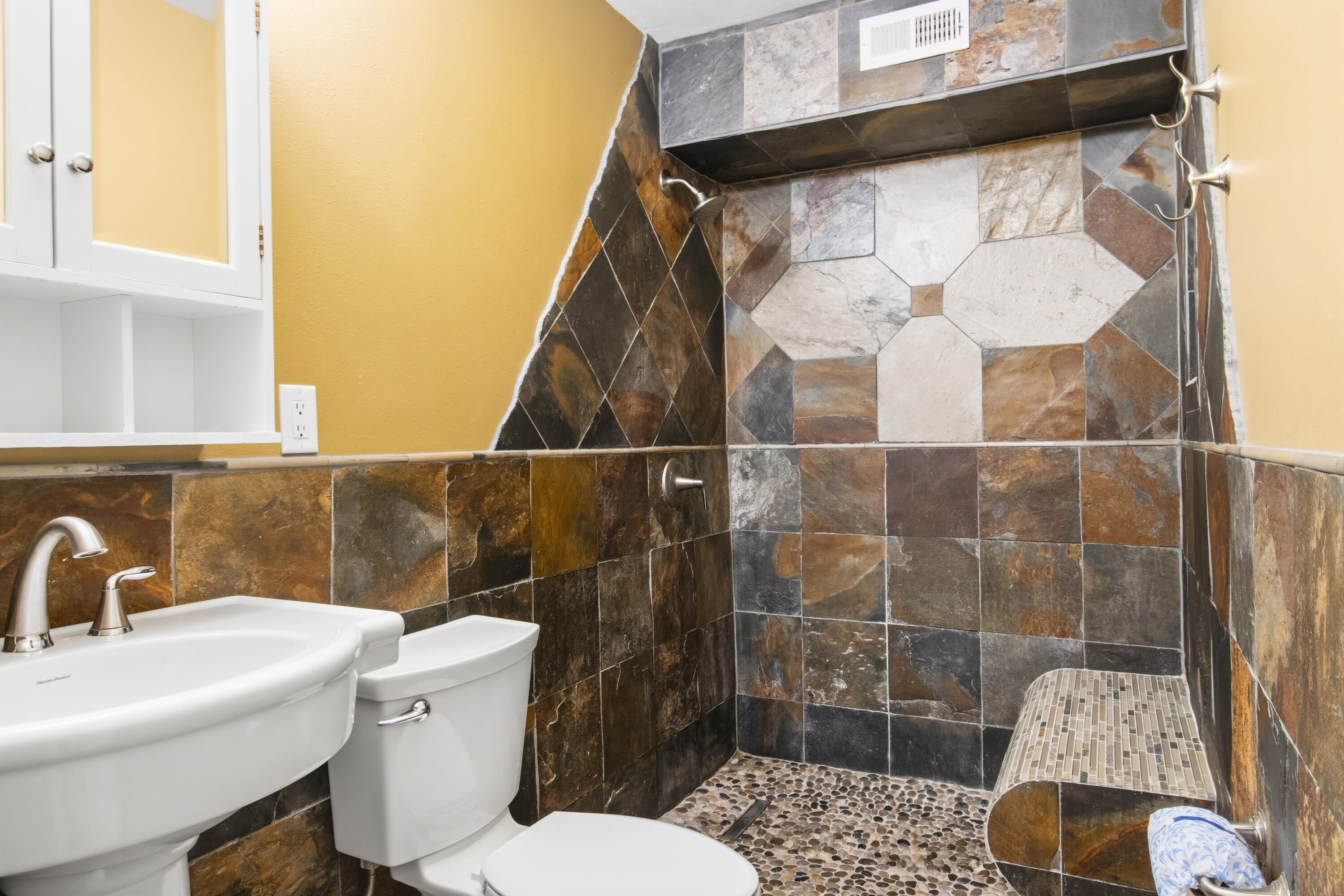 SEASPRAY CONDO - Residential