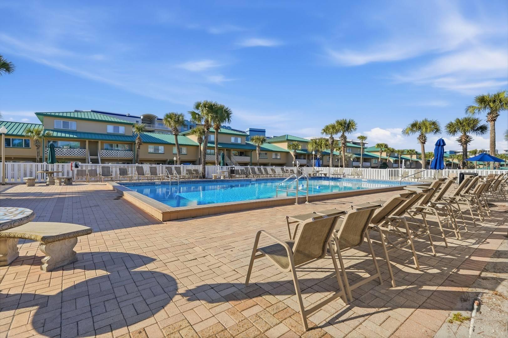 SEASPRAY CONDO - Residential
