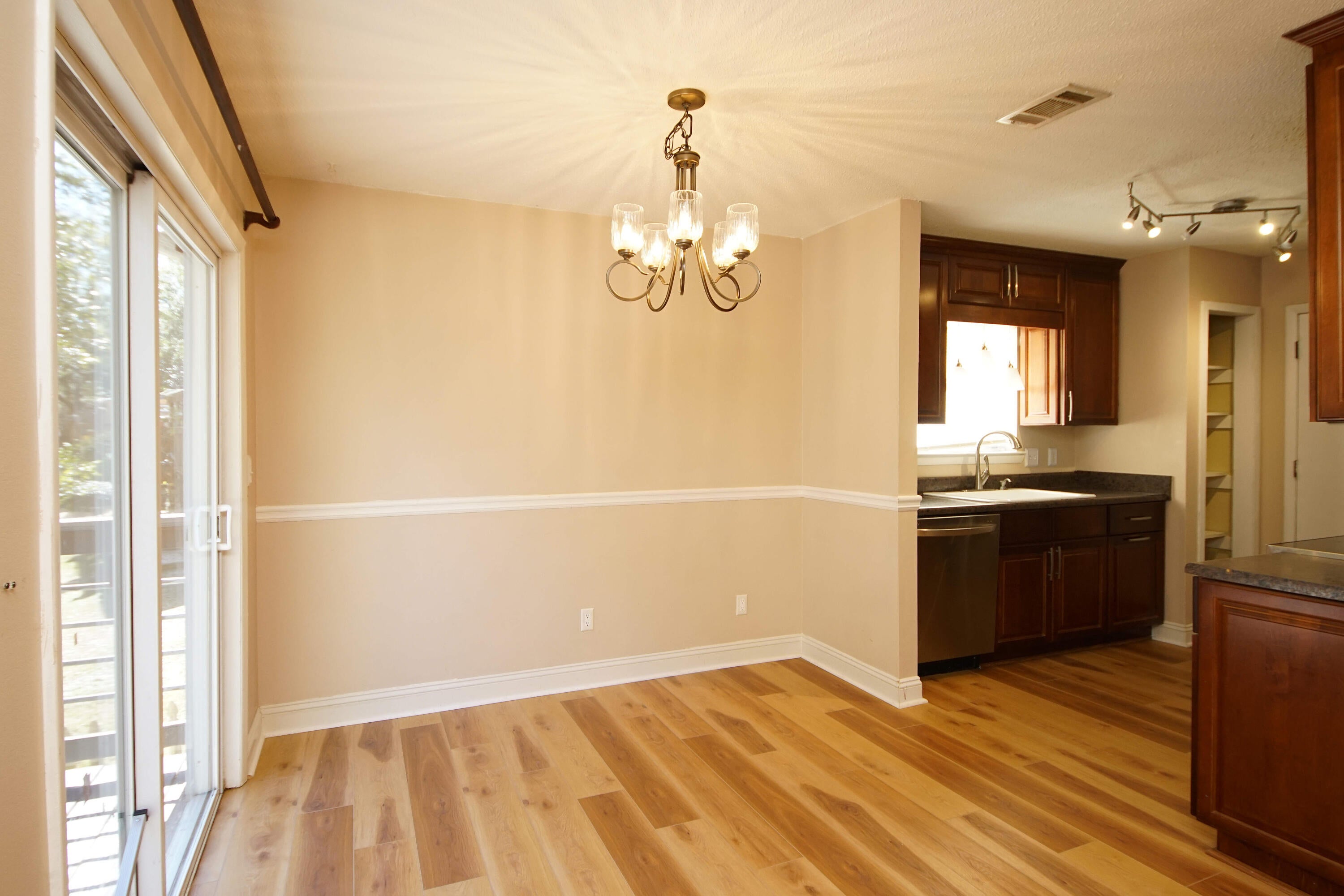 CREEKSIDE - Residential