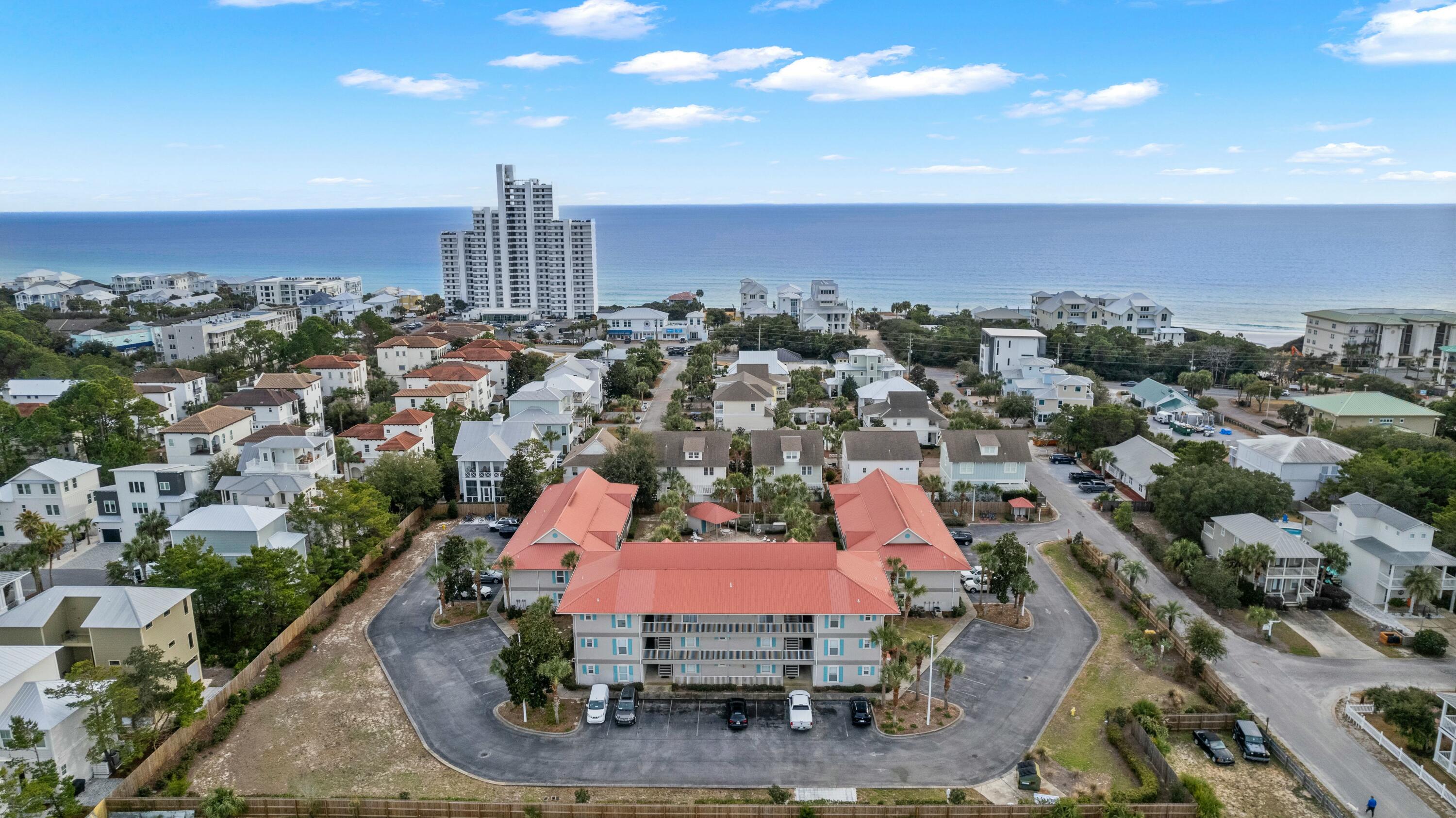 ROLLIN TIDE VILLAS - Residential