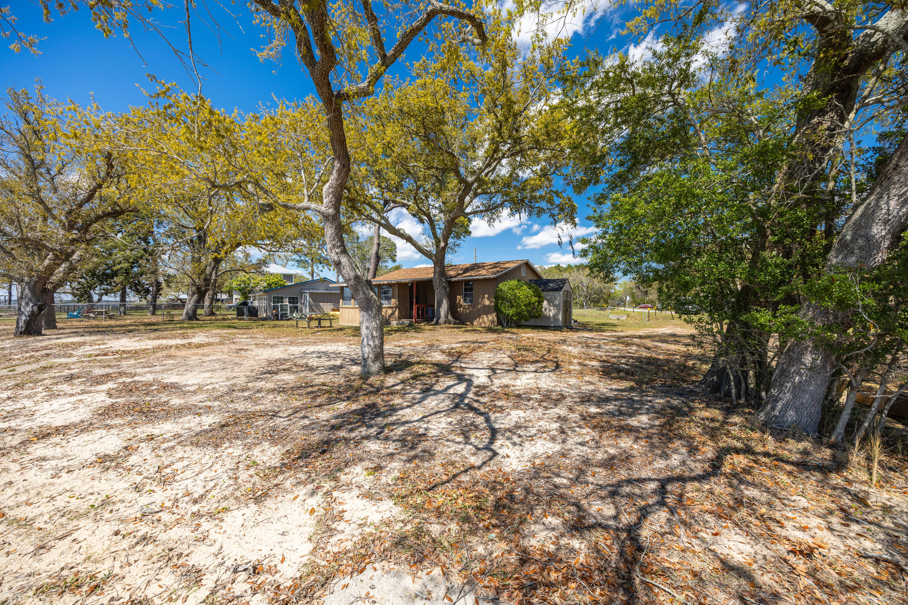 BAY GROVE - Residential