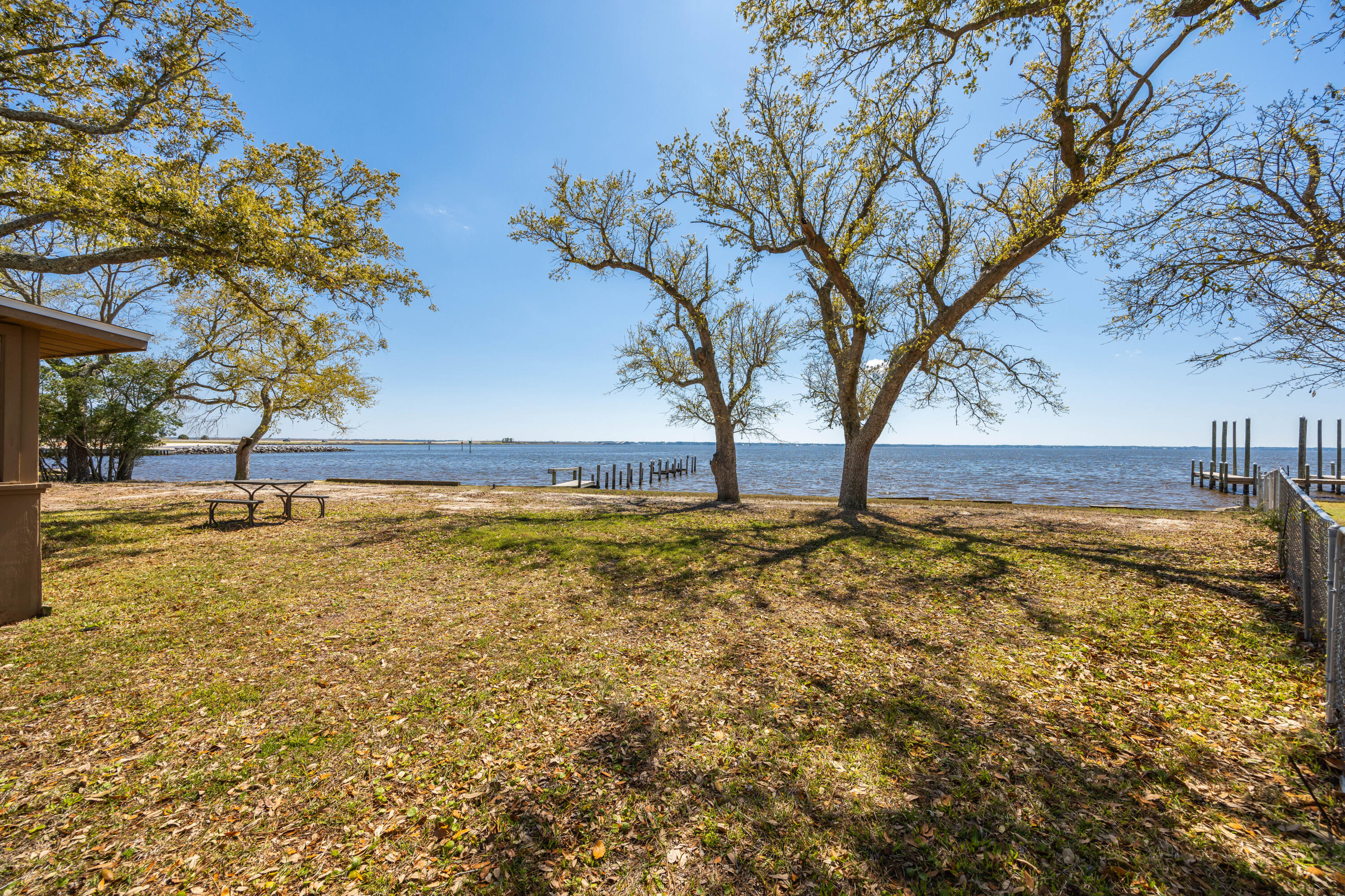 BAY GROVE - Residential
