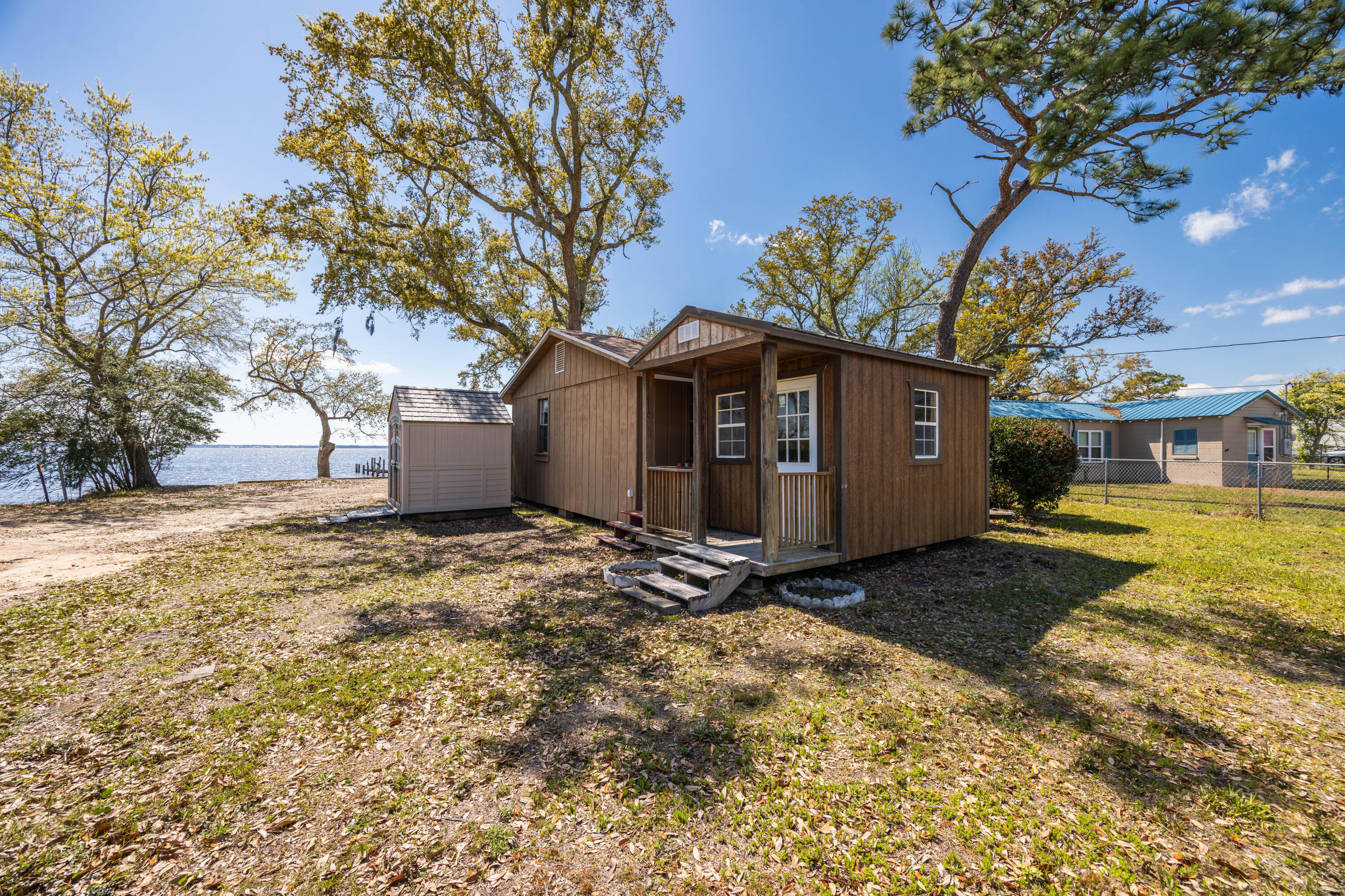 BAY GROVE - Residential