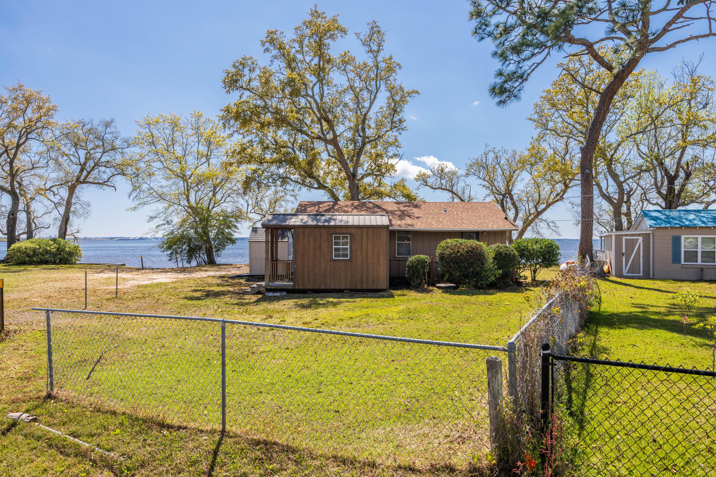 BAY GROVE - Residential