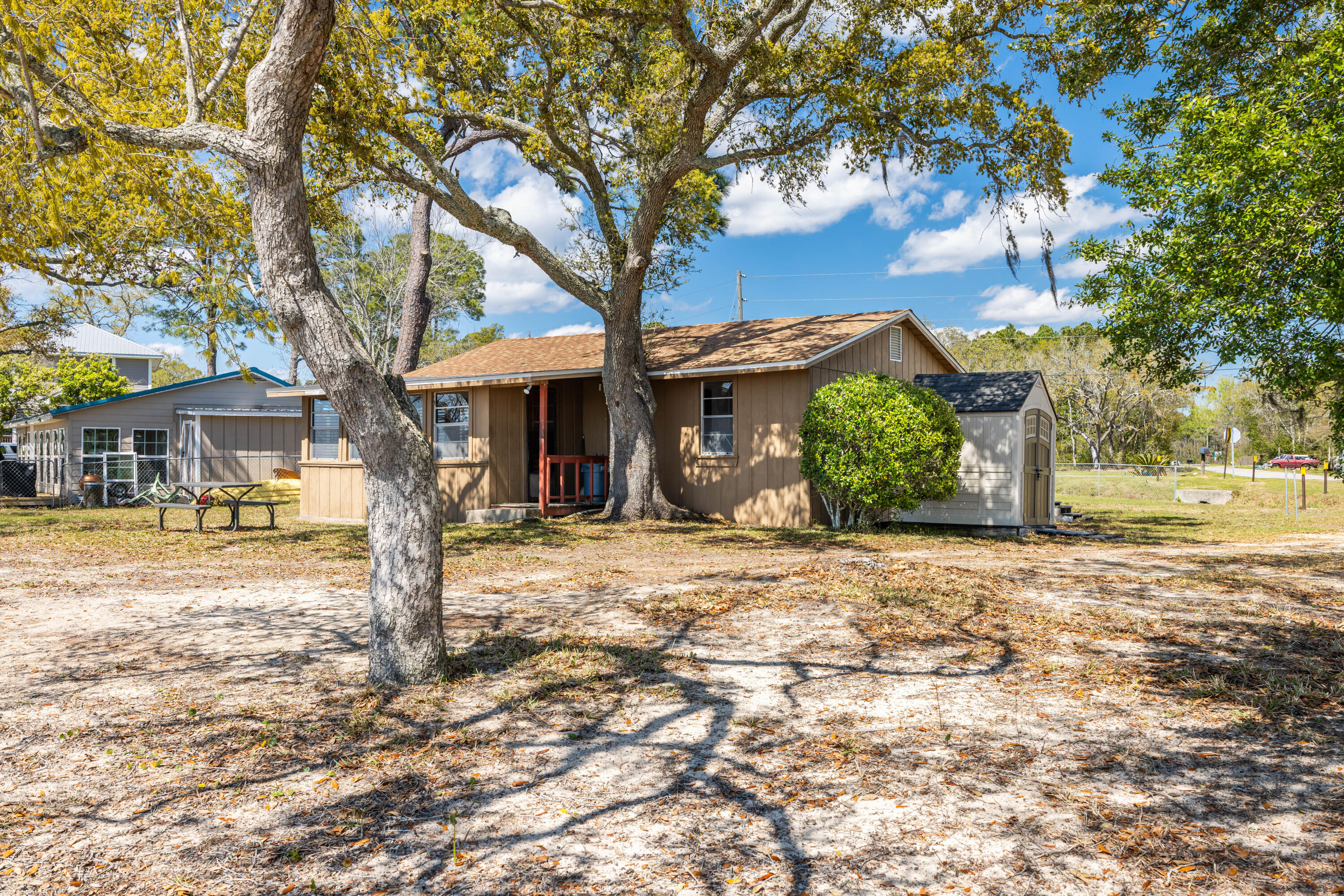 BAY GROVE - Residential