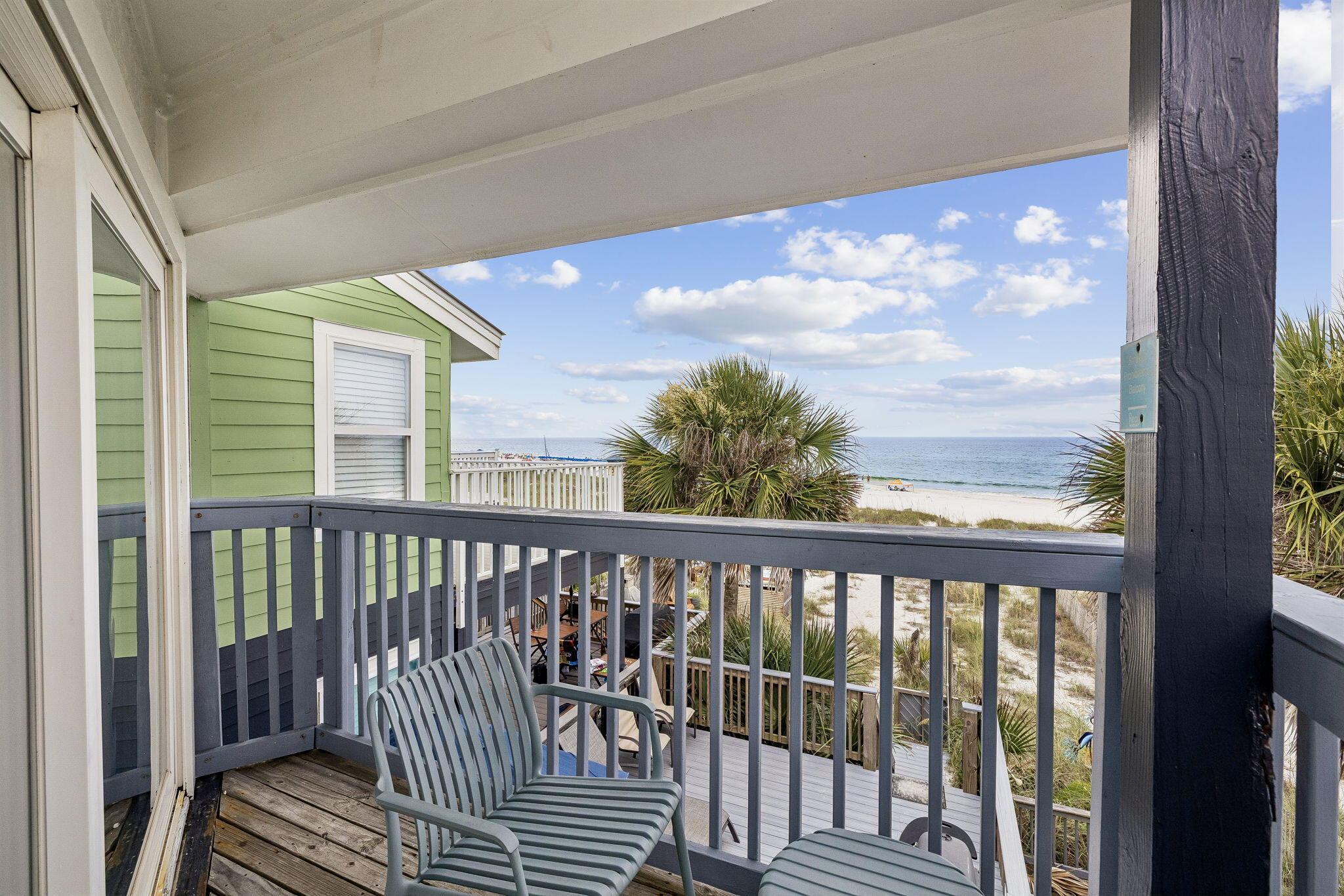 BLUE SURF T/H - Residential
