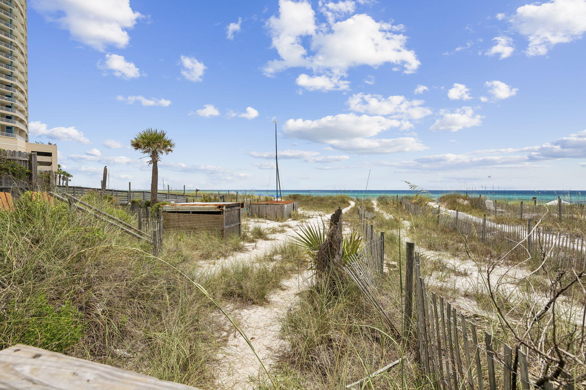 BLUE SURF T/H - Residential