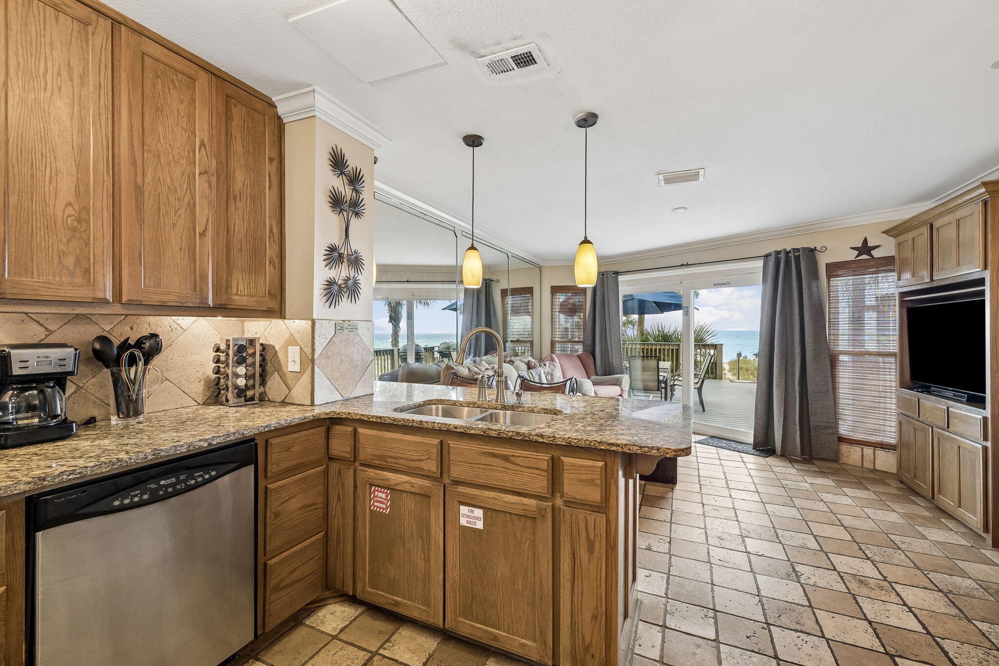 BLUE SURF T/H - Residential