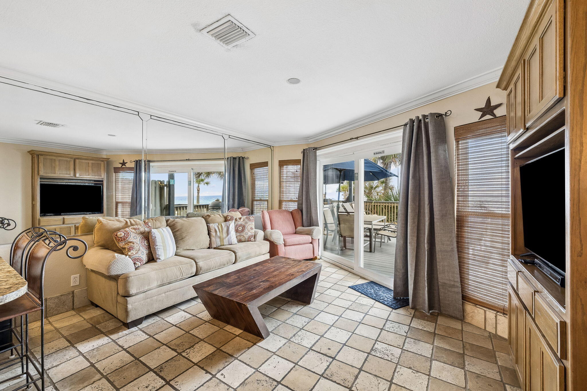 BLUE SURF T/H - Residential
