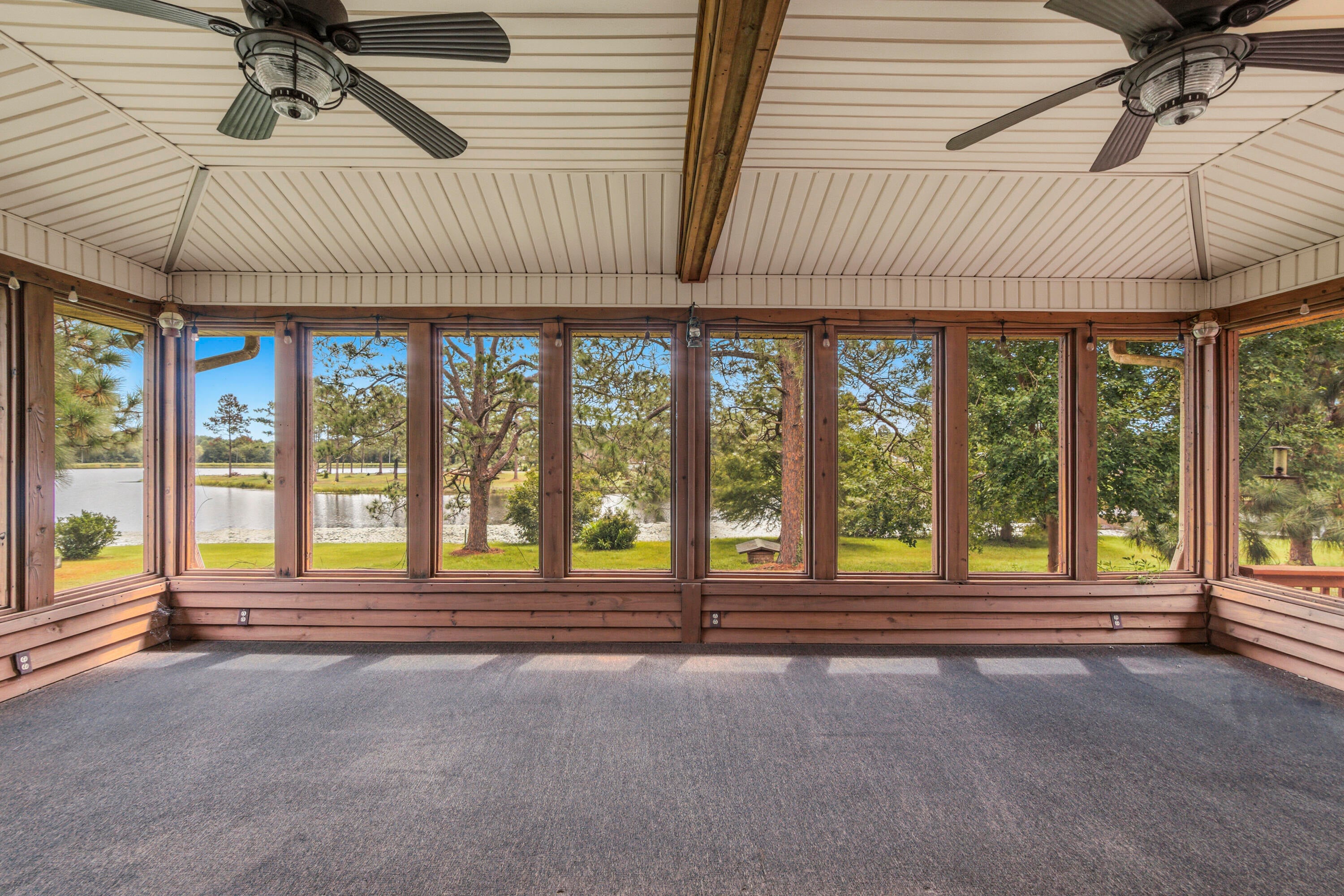 TEN LAKE ESTATES UNIT 2 - Residential