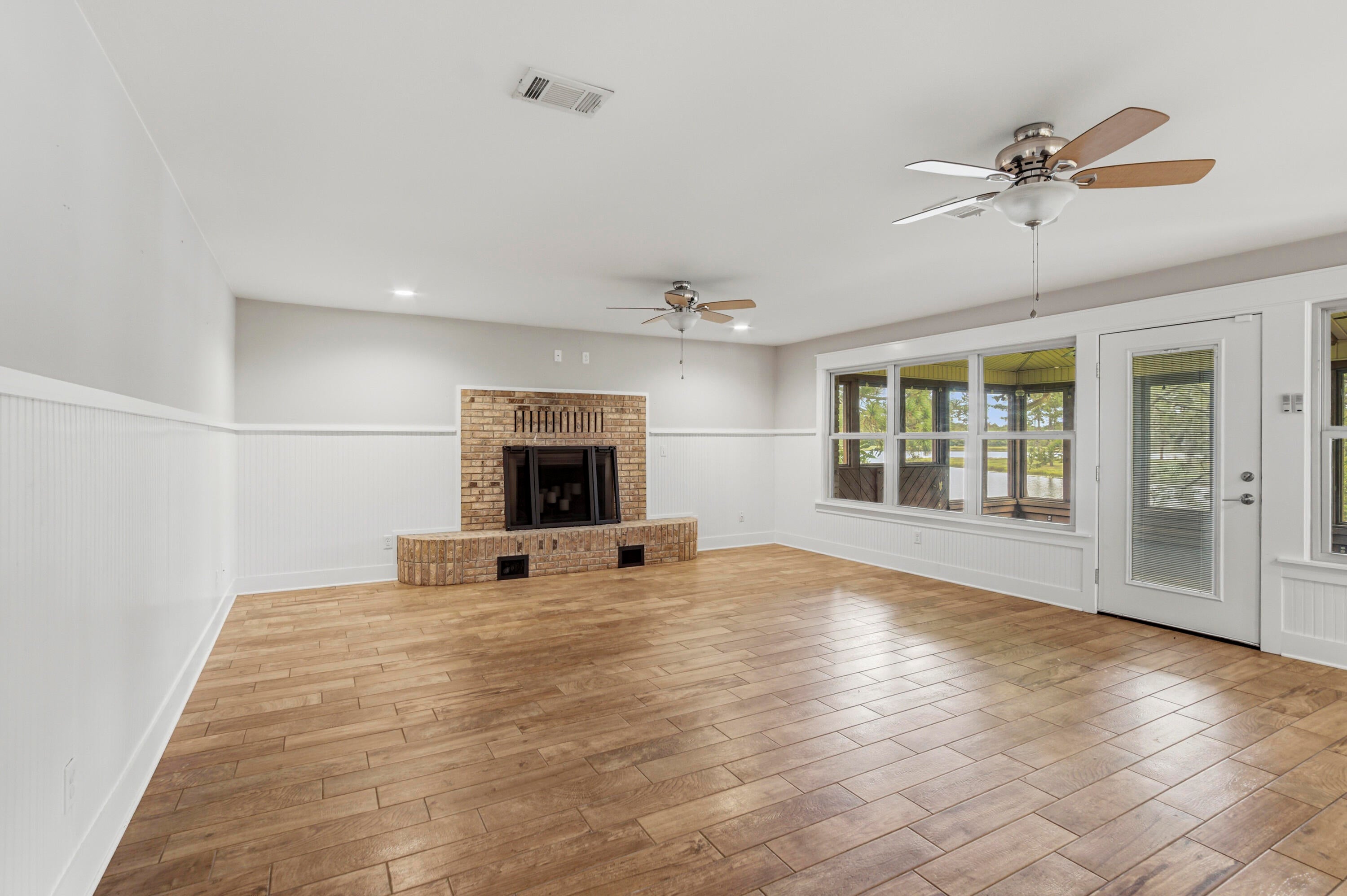 TEN LAKE ESTATES UNIT 2 - Residential
