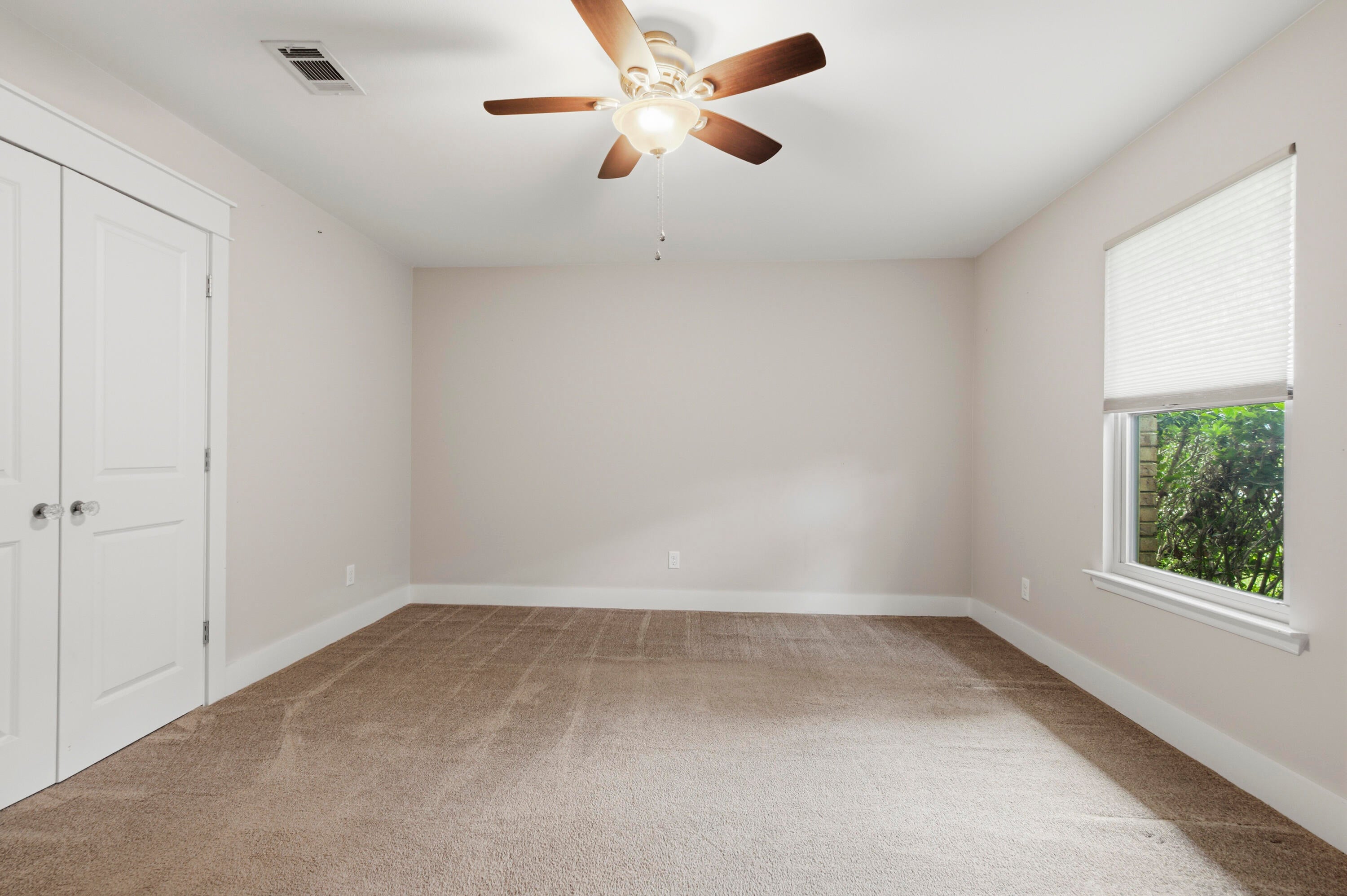 TEN LAKE ESTATES UNIT 2 - Residential