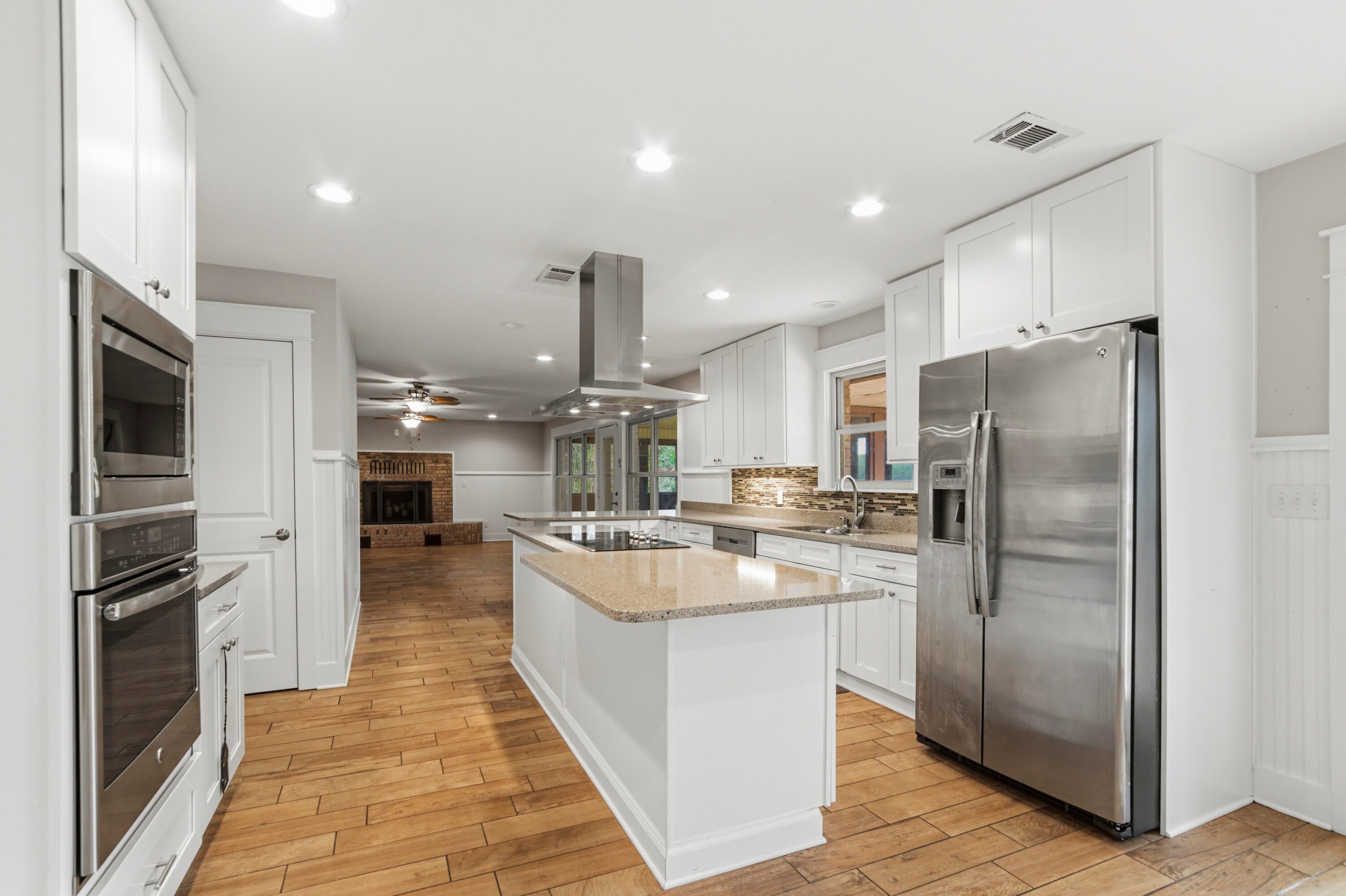 TEN LAKE ESTATES UNIT 2 - Residential