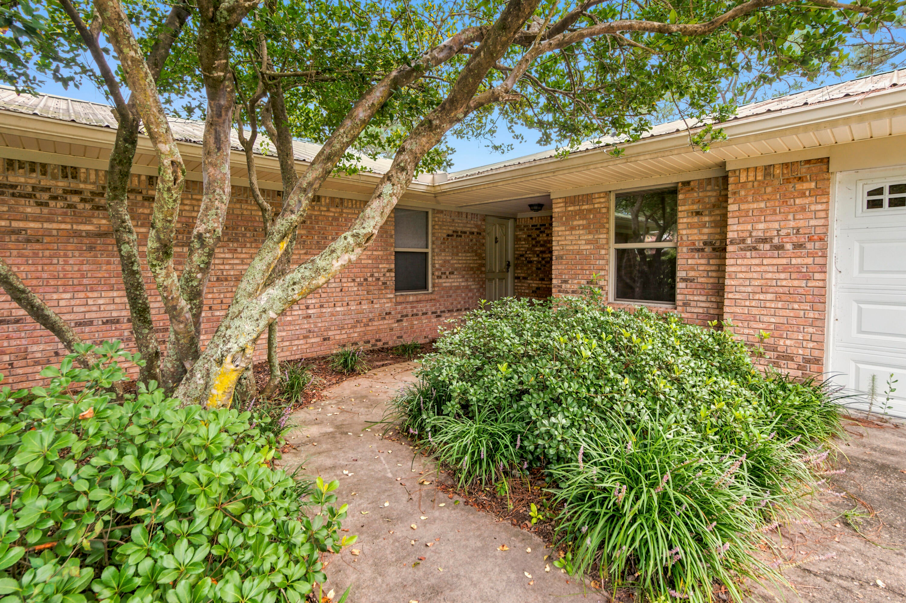 TEN LAKE ESTATES UNIT 2 - Residential