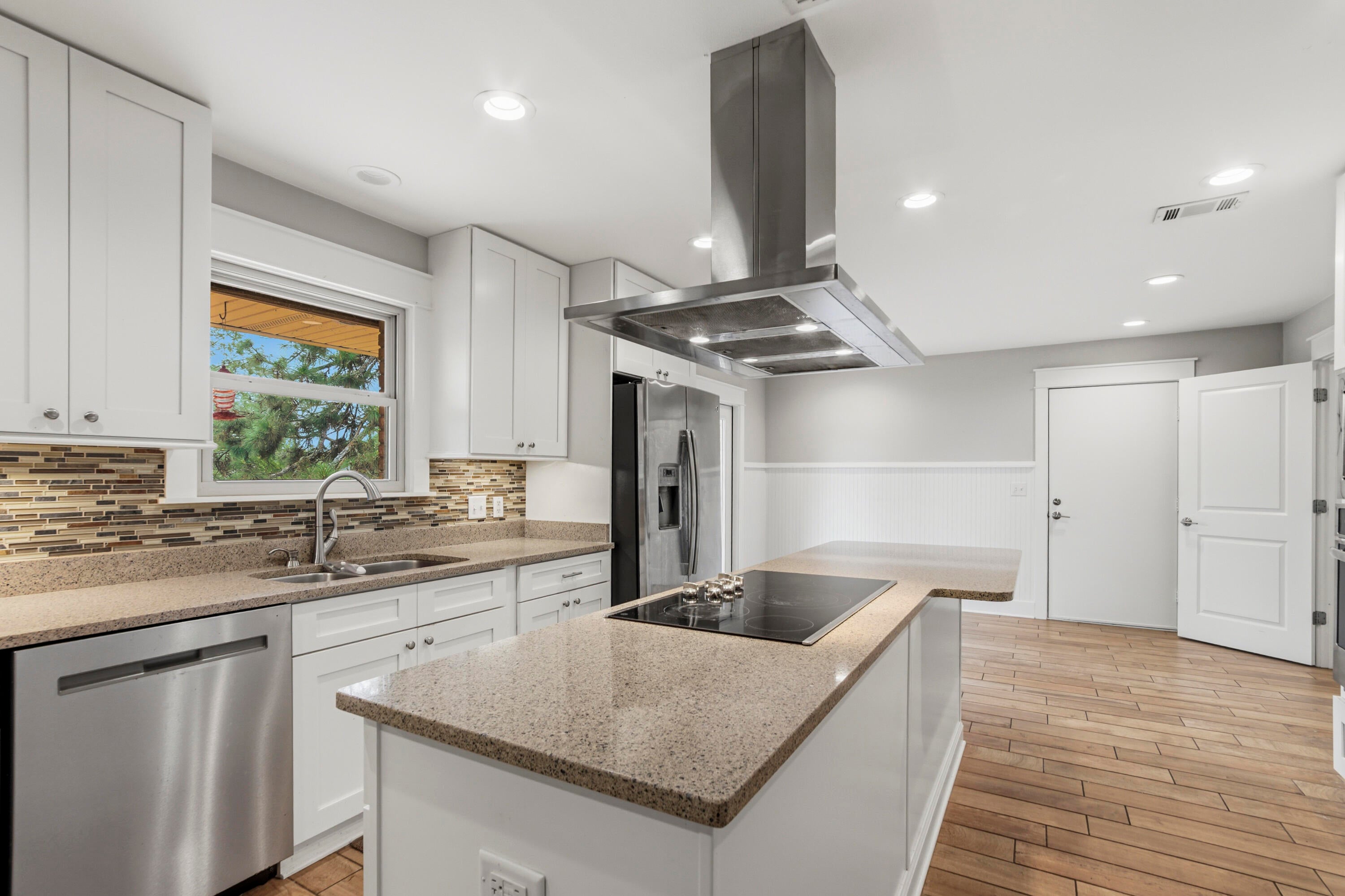 TEN LAKE ESTATES UNIT 2 - Residential
