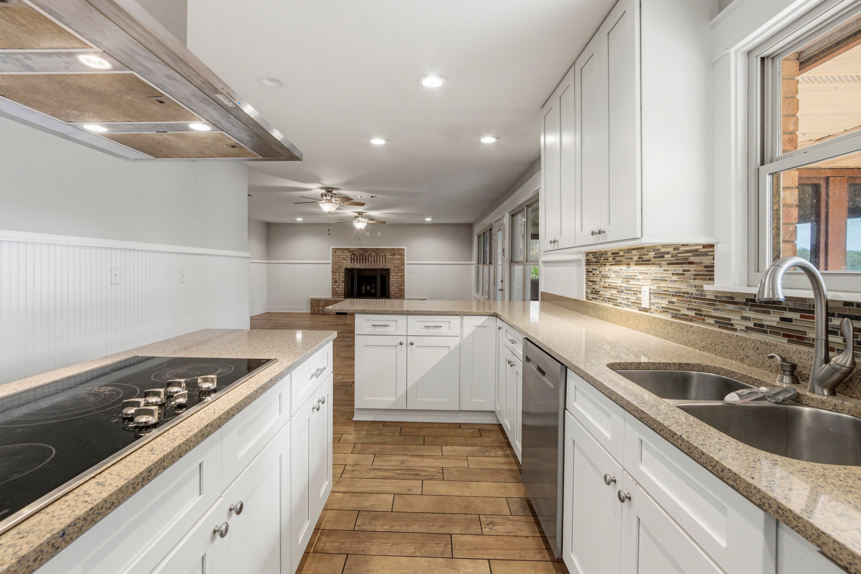 TEN LAKE ESTATES UNIT 2 - Residential