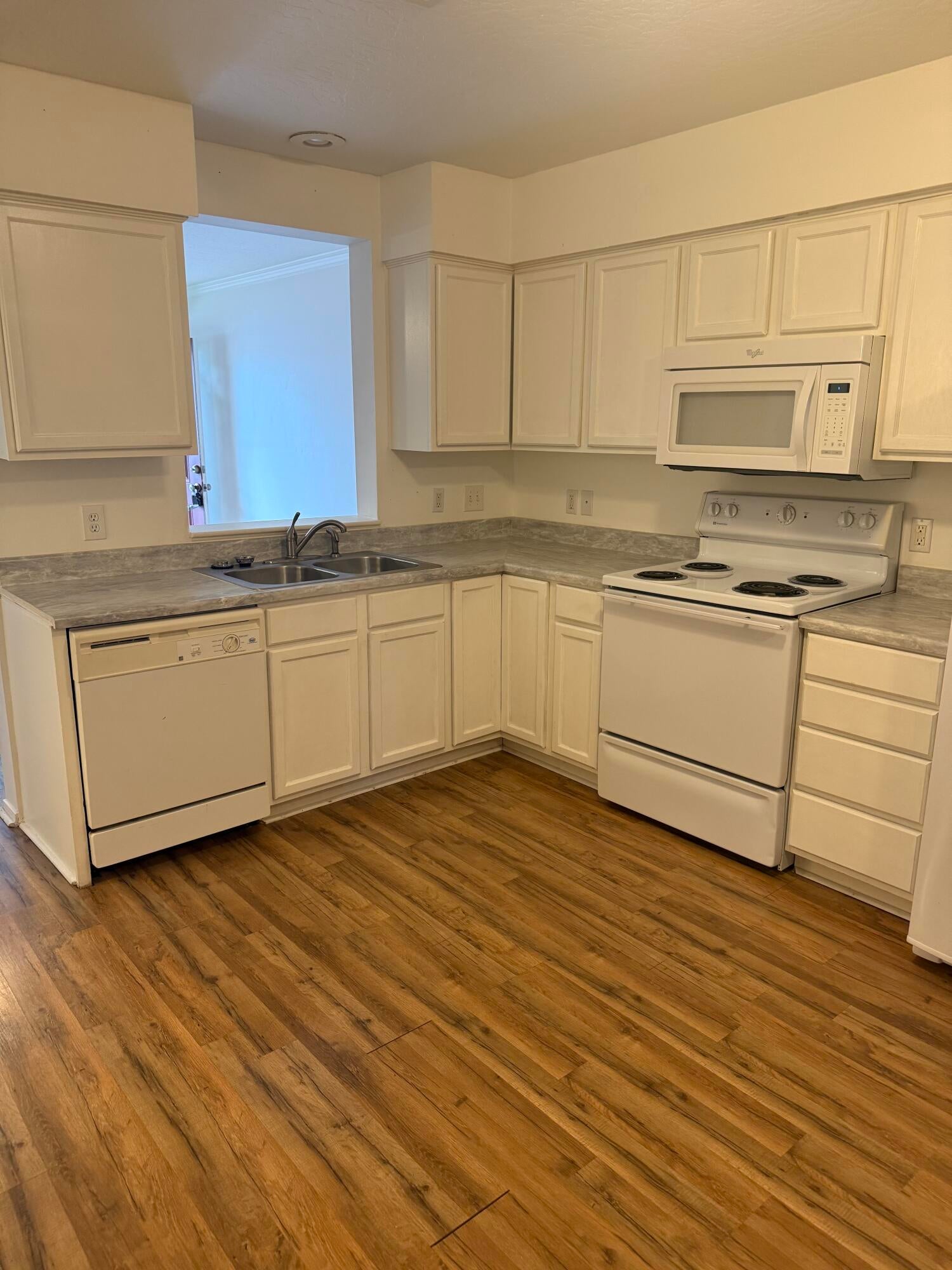SHAY LIN T/H - Residential Lease