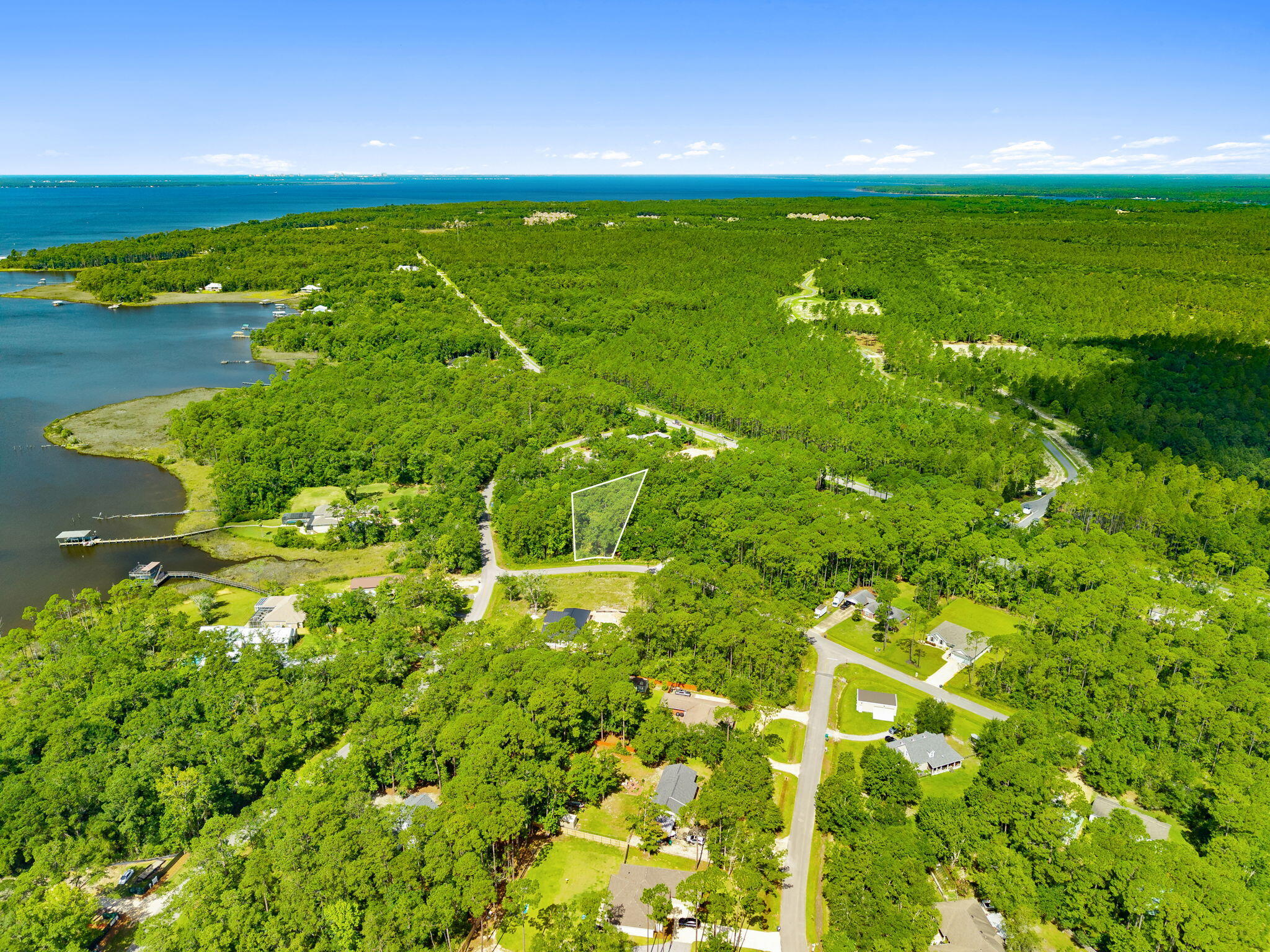 LAGRANGE SHORES - Land