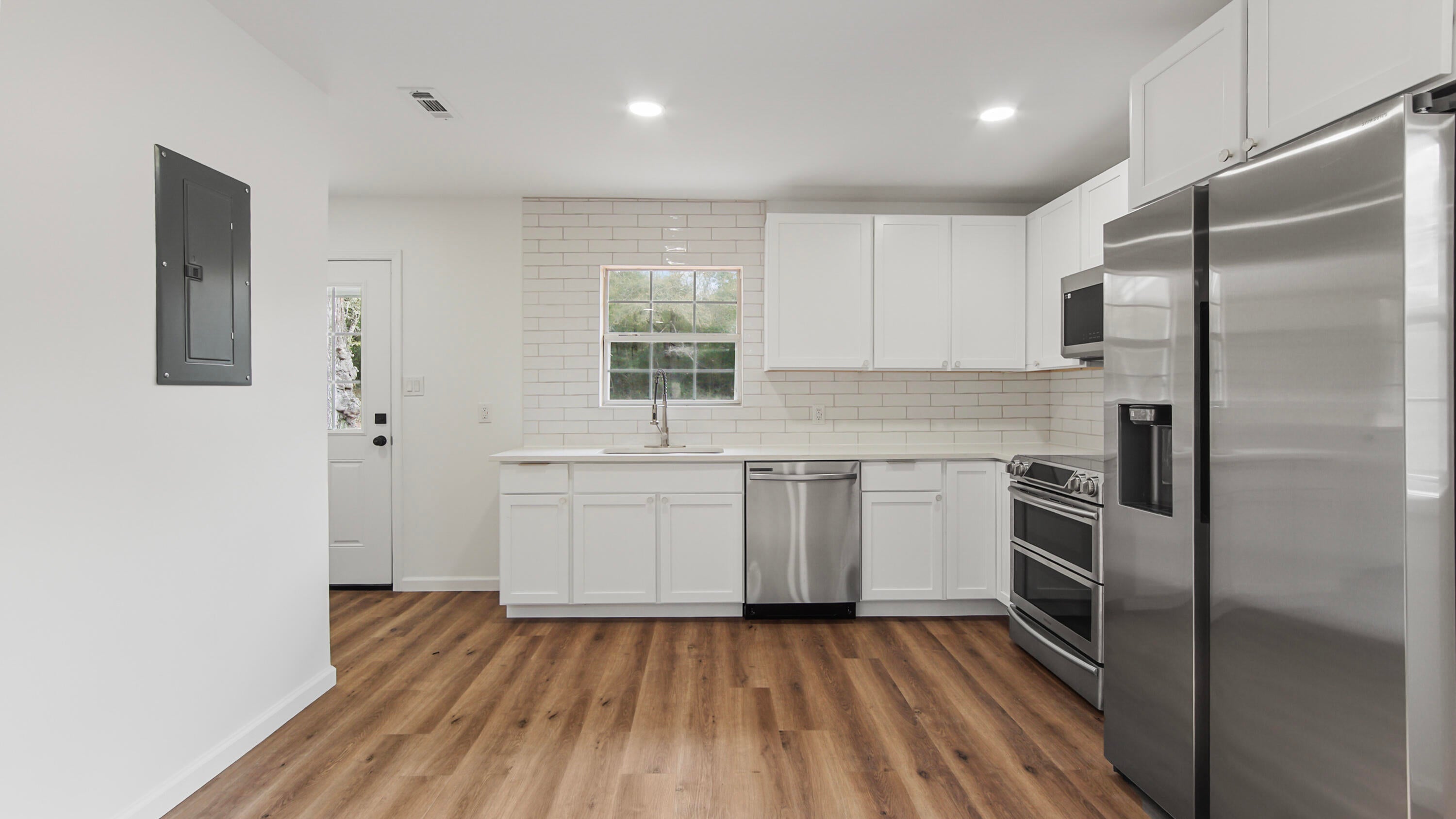 NO RECORDED SUBDIVISION - Residential