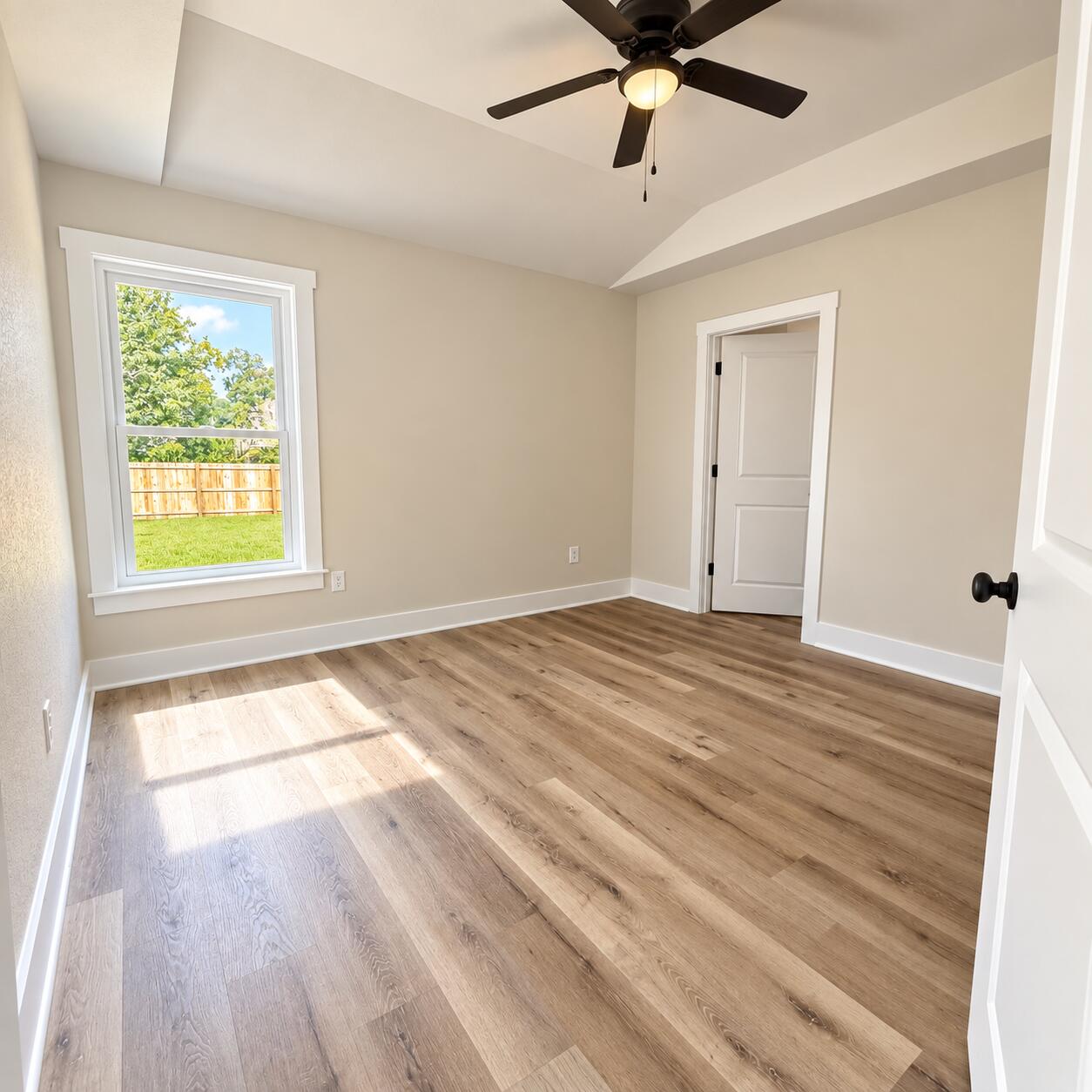 CRESTVIEW LOT 15 BLK 153 - Residential