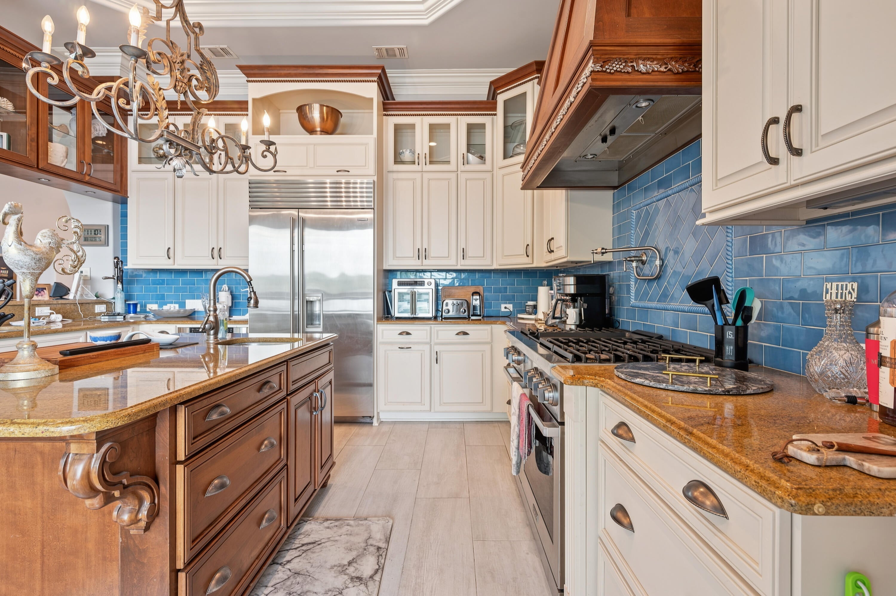GREY MOSS POINT - Residential