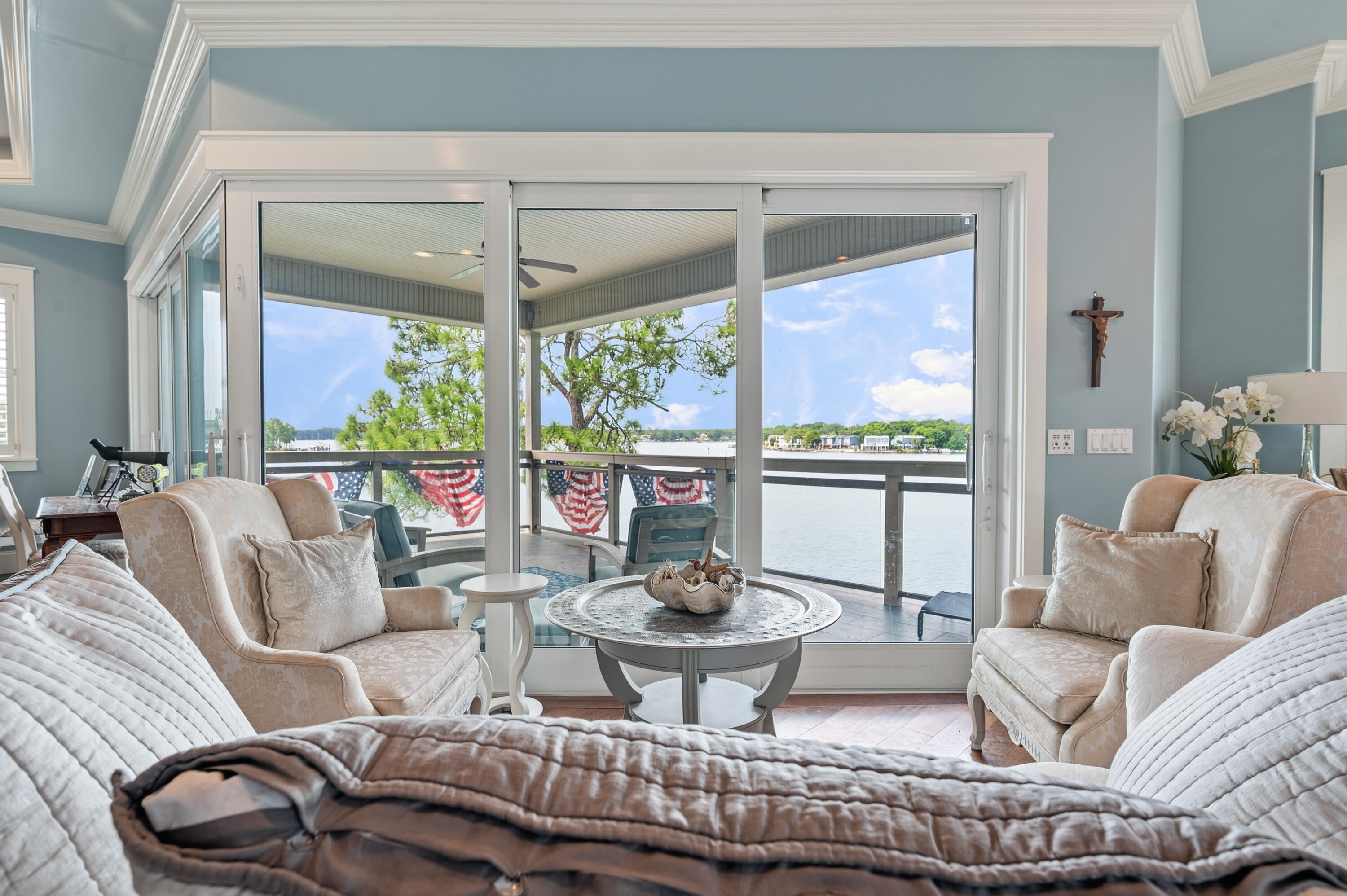 GREY MOSS POINT - Residential