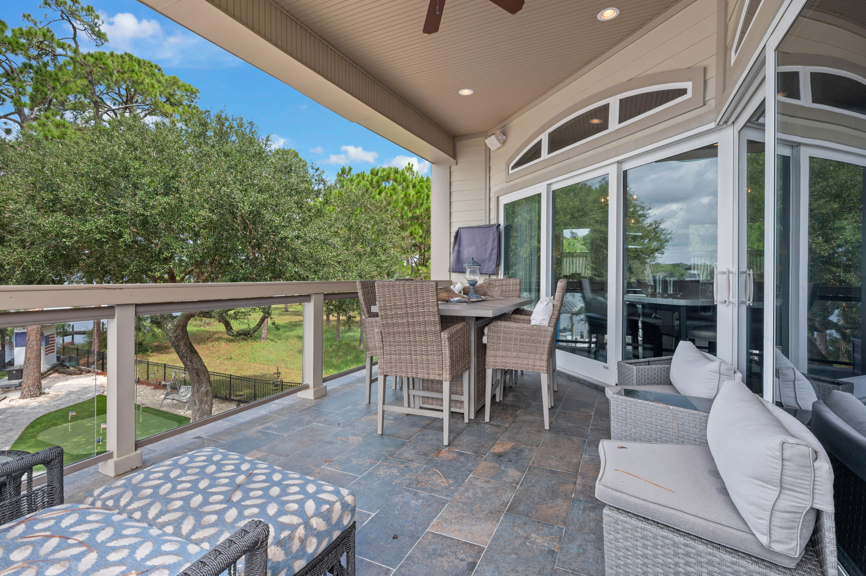 GREY MOSS POINT - Residential