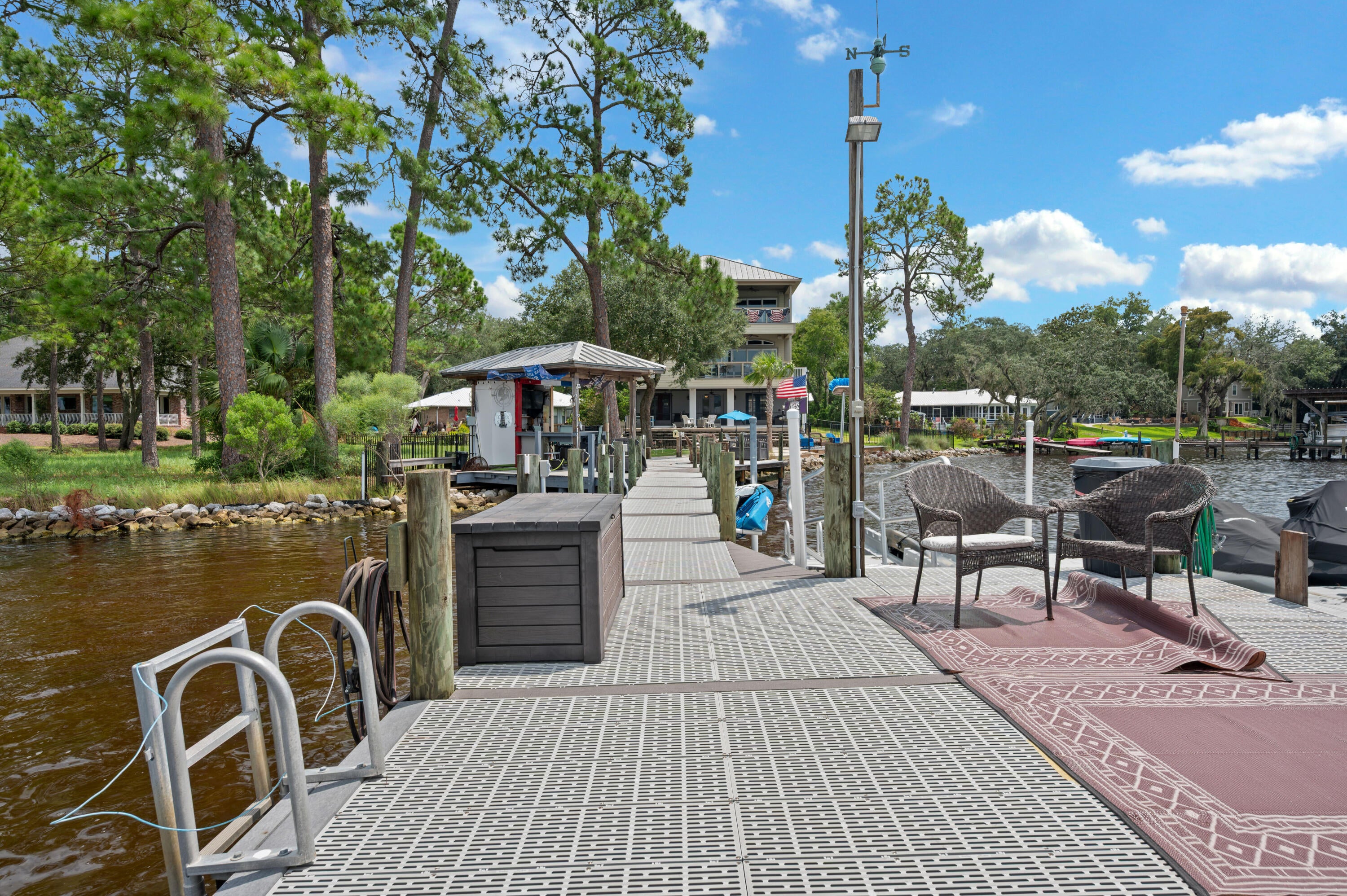 GREY MOSS POINT - Residential