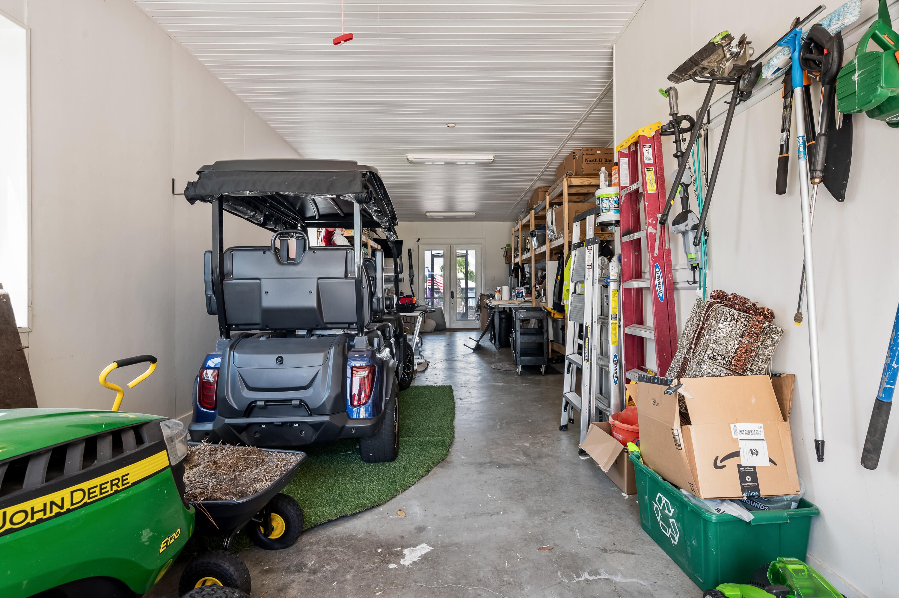 GREY MOSS POINT - Residential