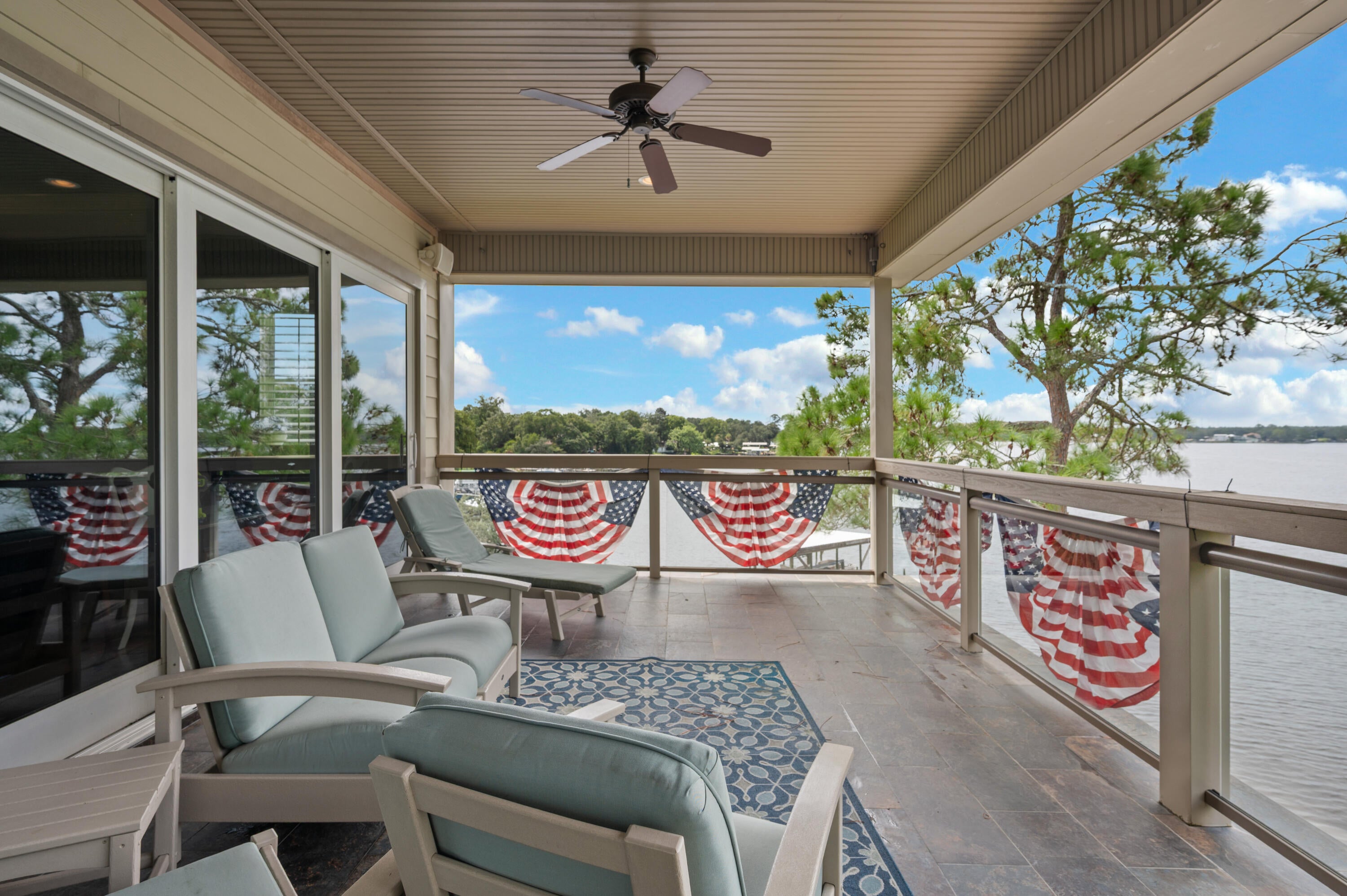 GREY MOSS POINT - Residential