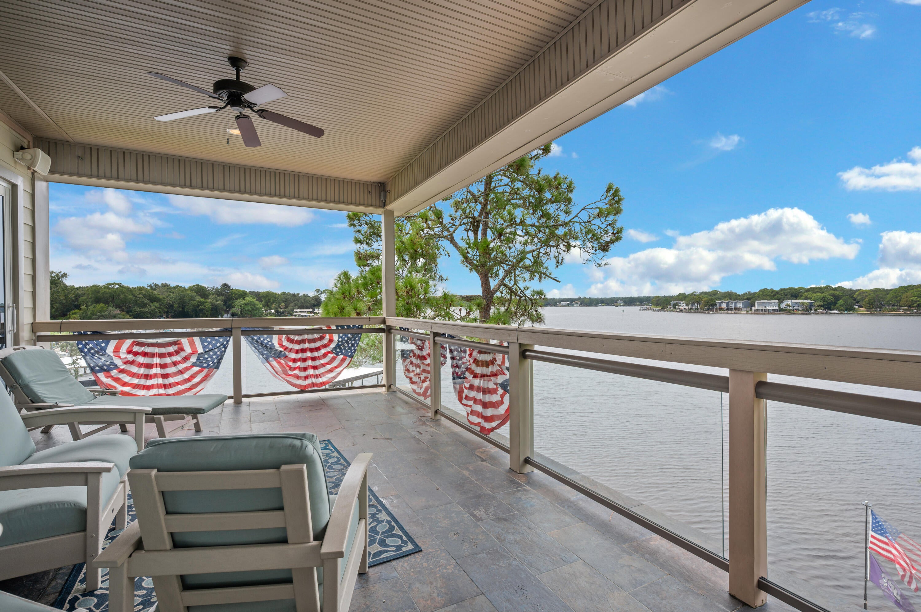 GREY MOSS POINT - Residential