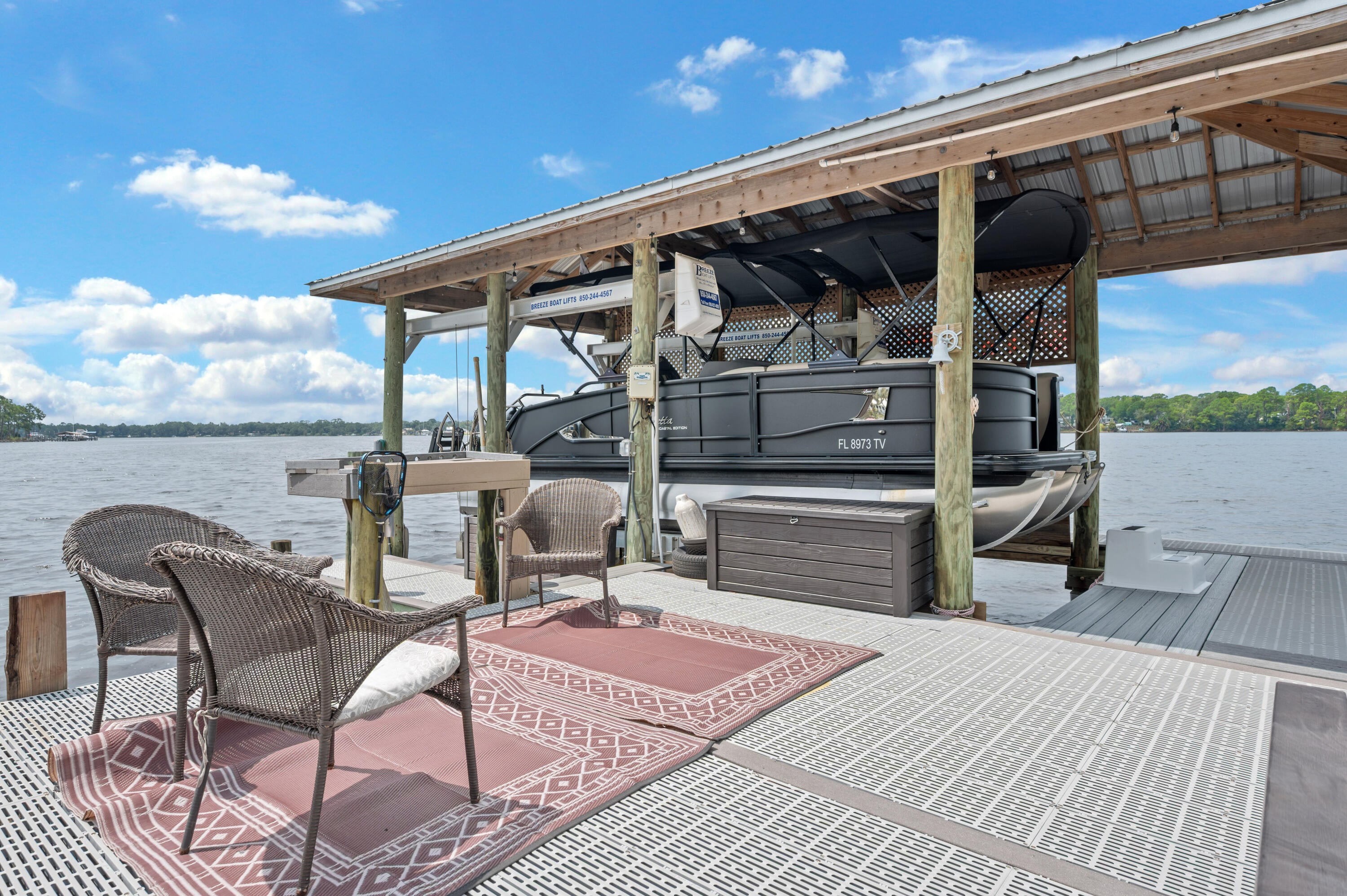 GREY MOSS POINT - Residential