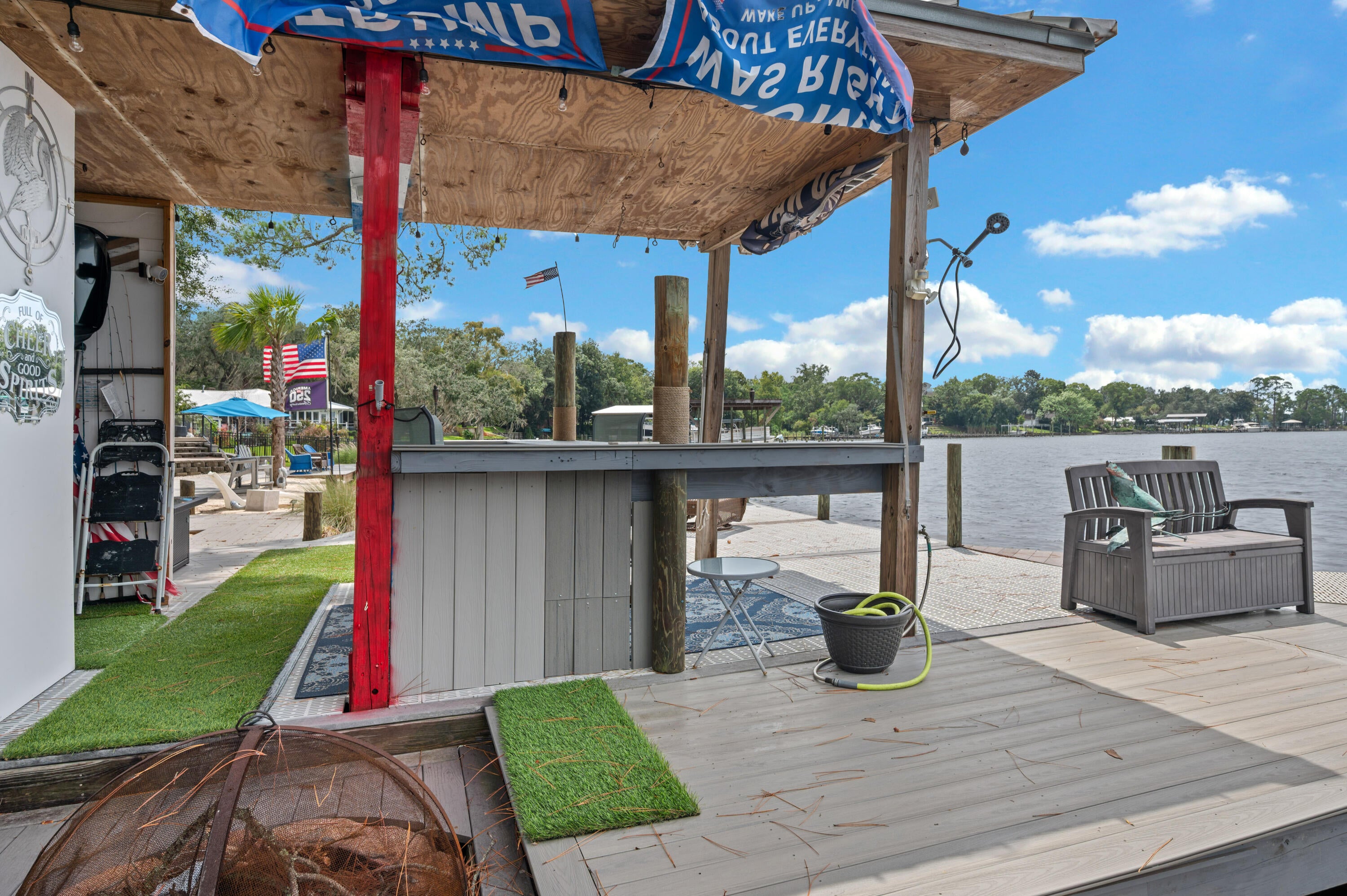 GREY MOSS POINT - Residential