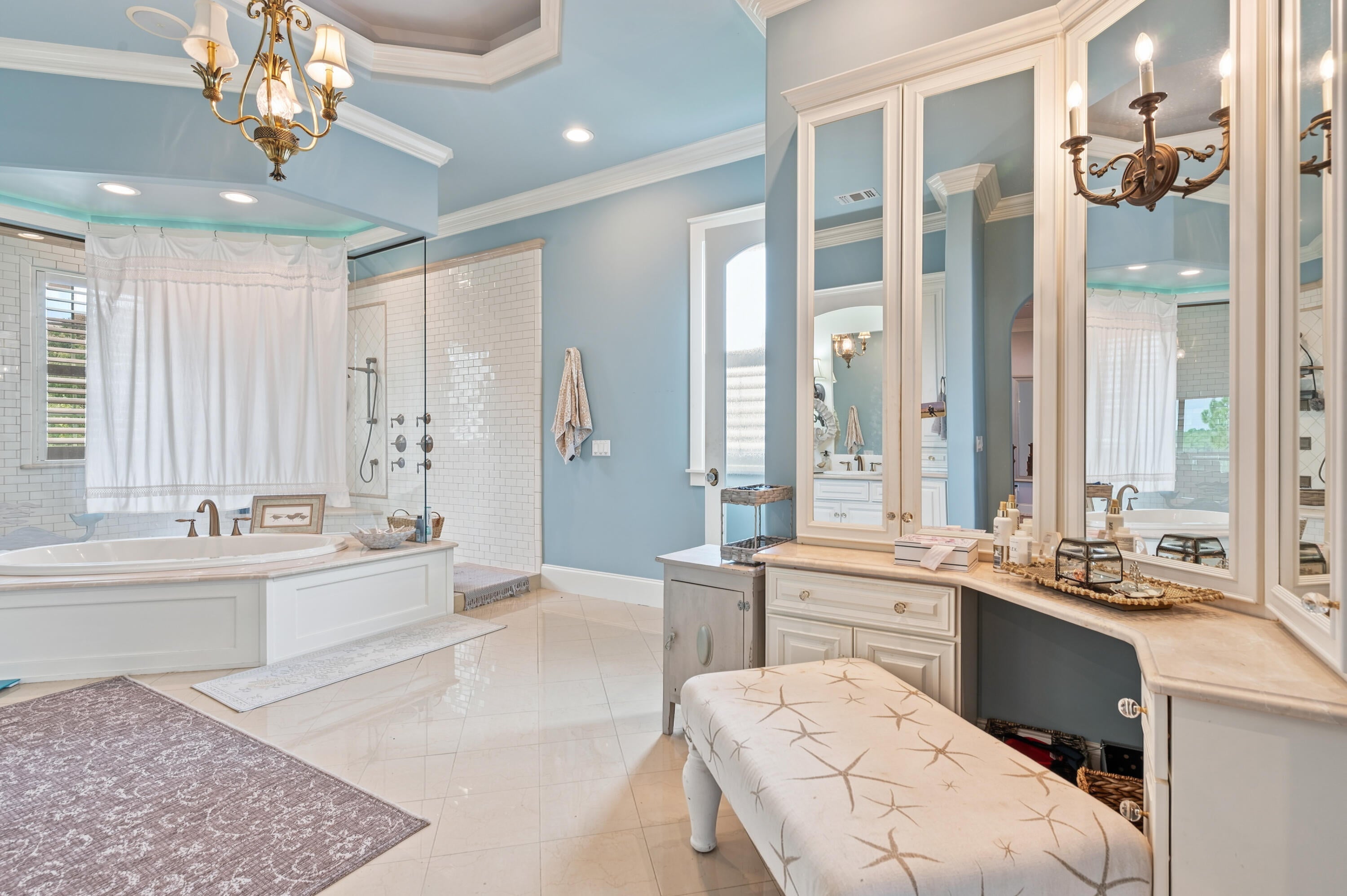 GREY MOSS POINT - Residential